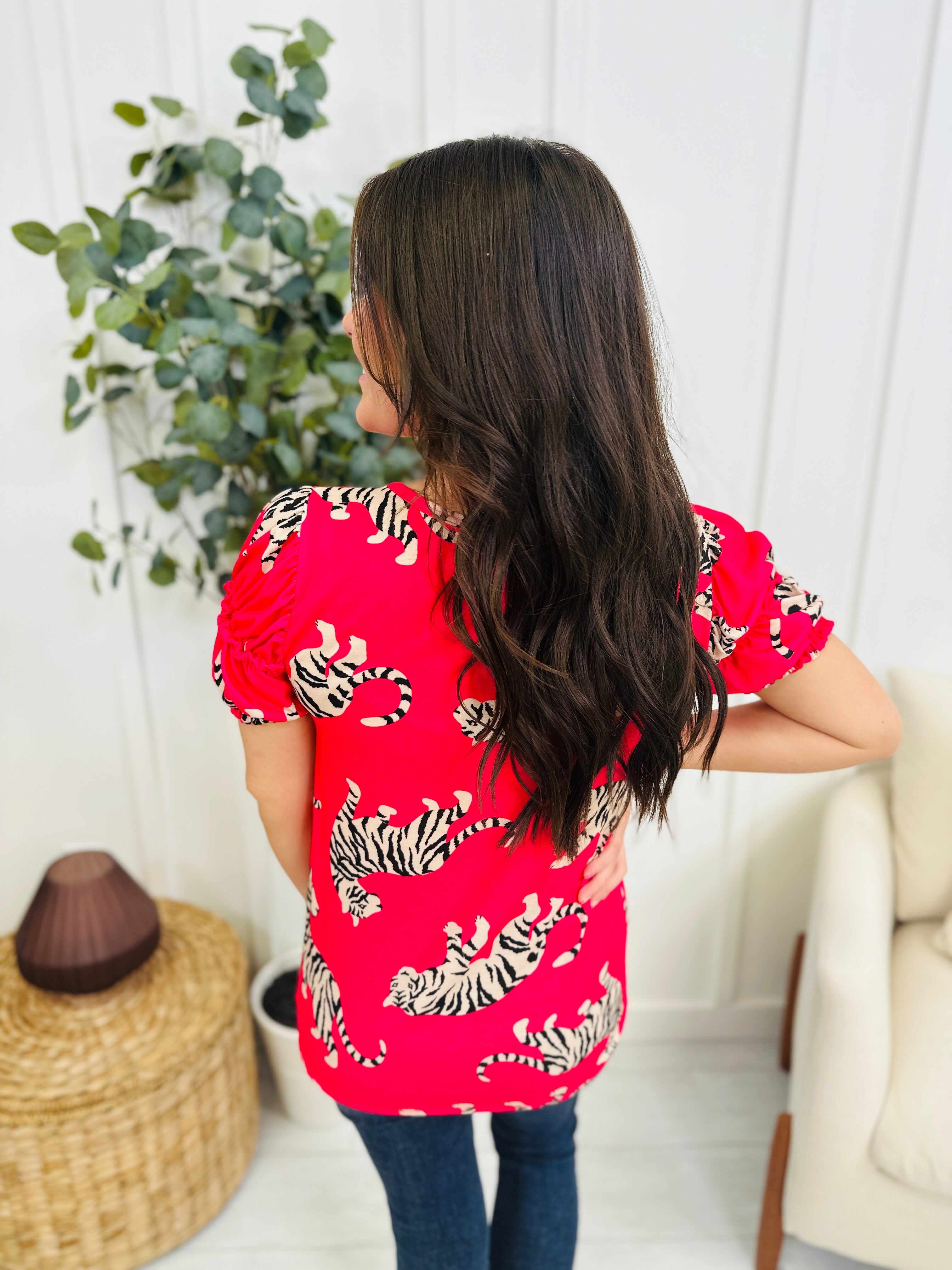Tour The Town Top In Fuchsia