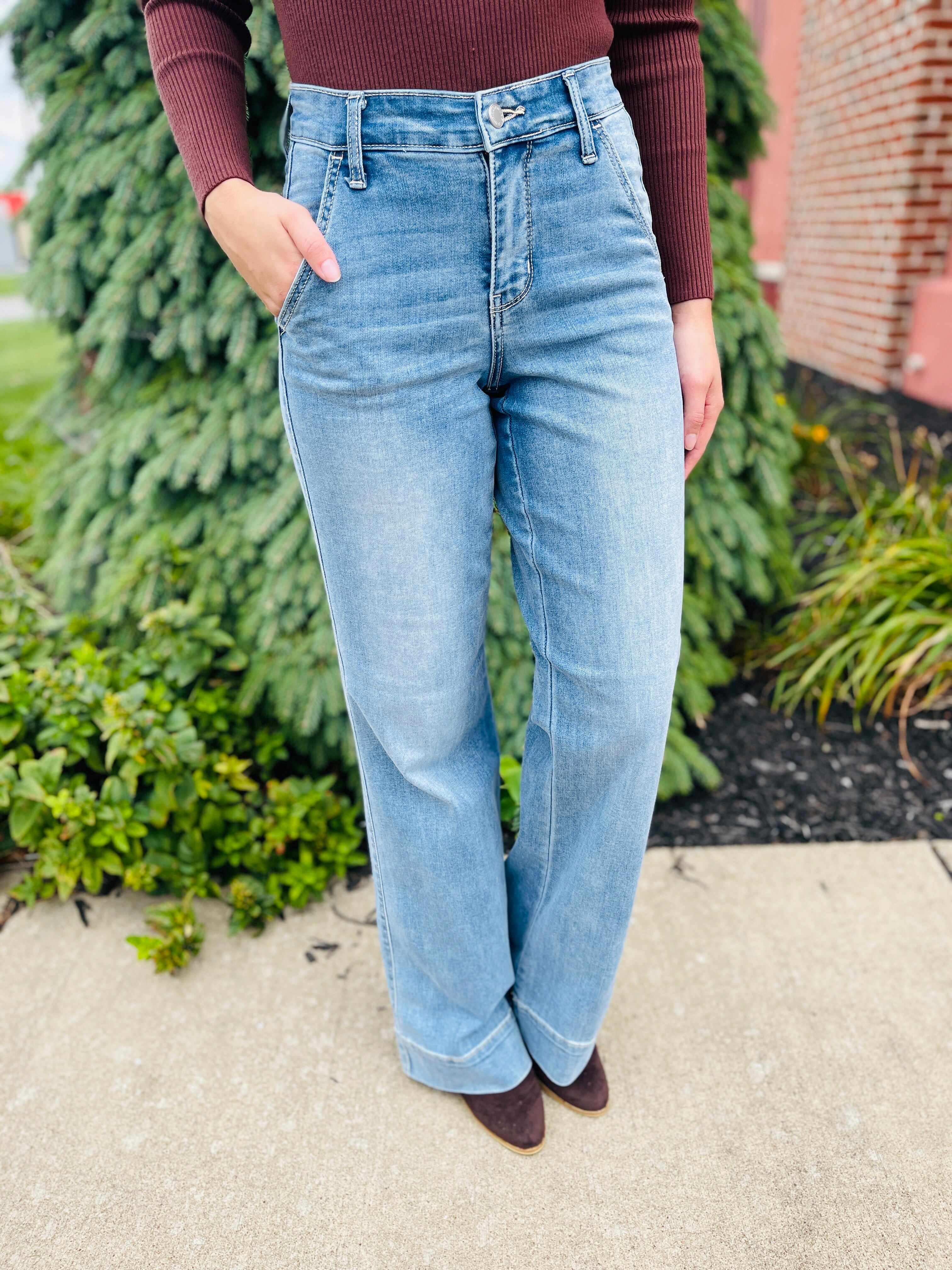 Plus/Reg Do It Again Mid-Rise Wide Leg Jeans