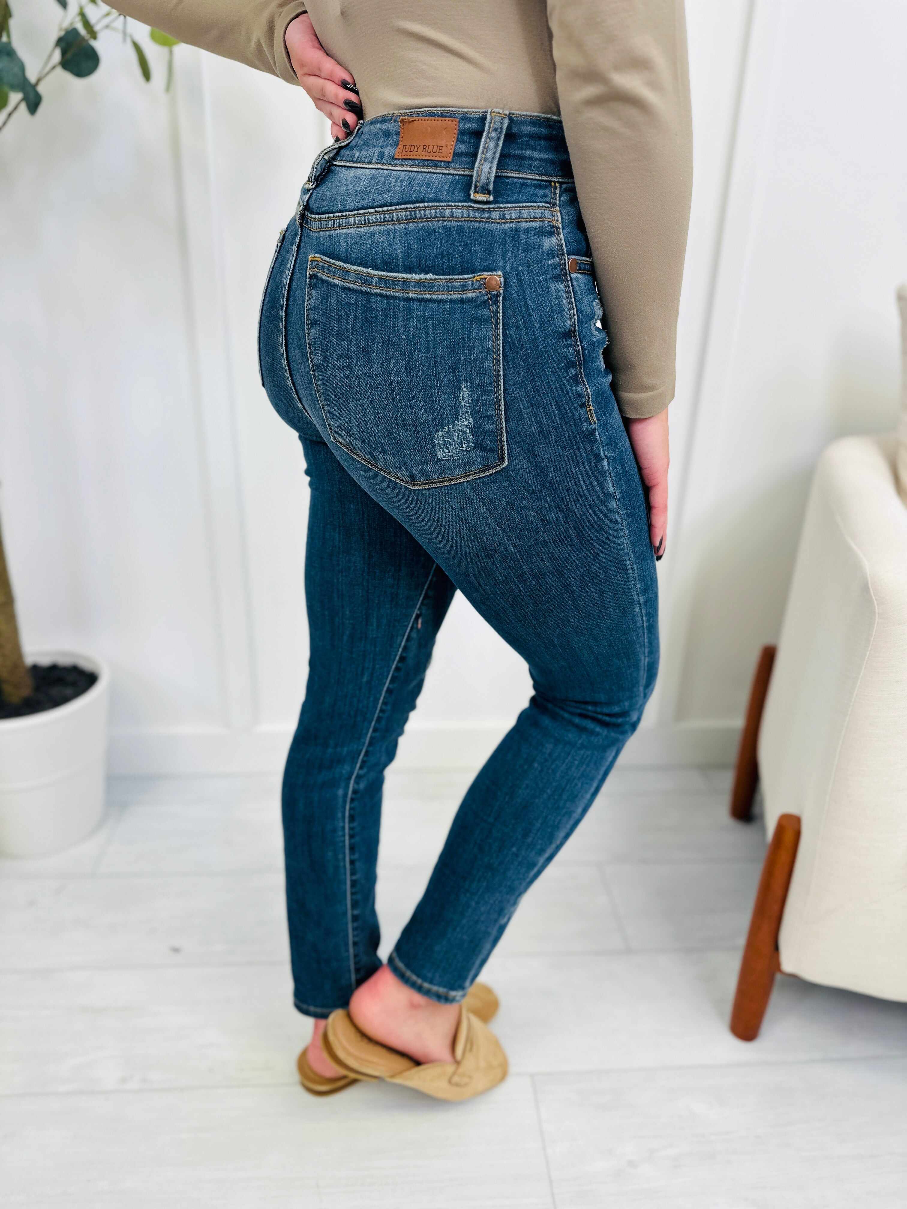 Mid Rise Plus/Reg Everyday Essential Relaxed Fit Jeans - Multiple Inseams!