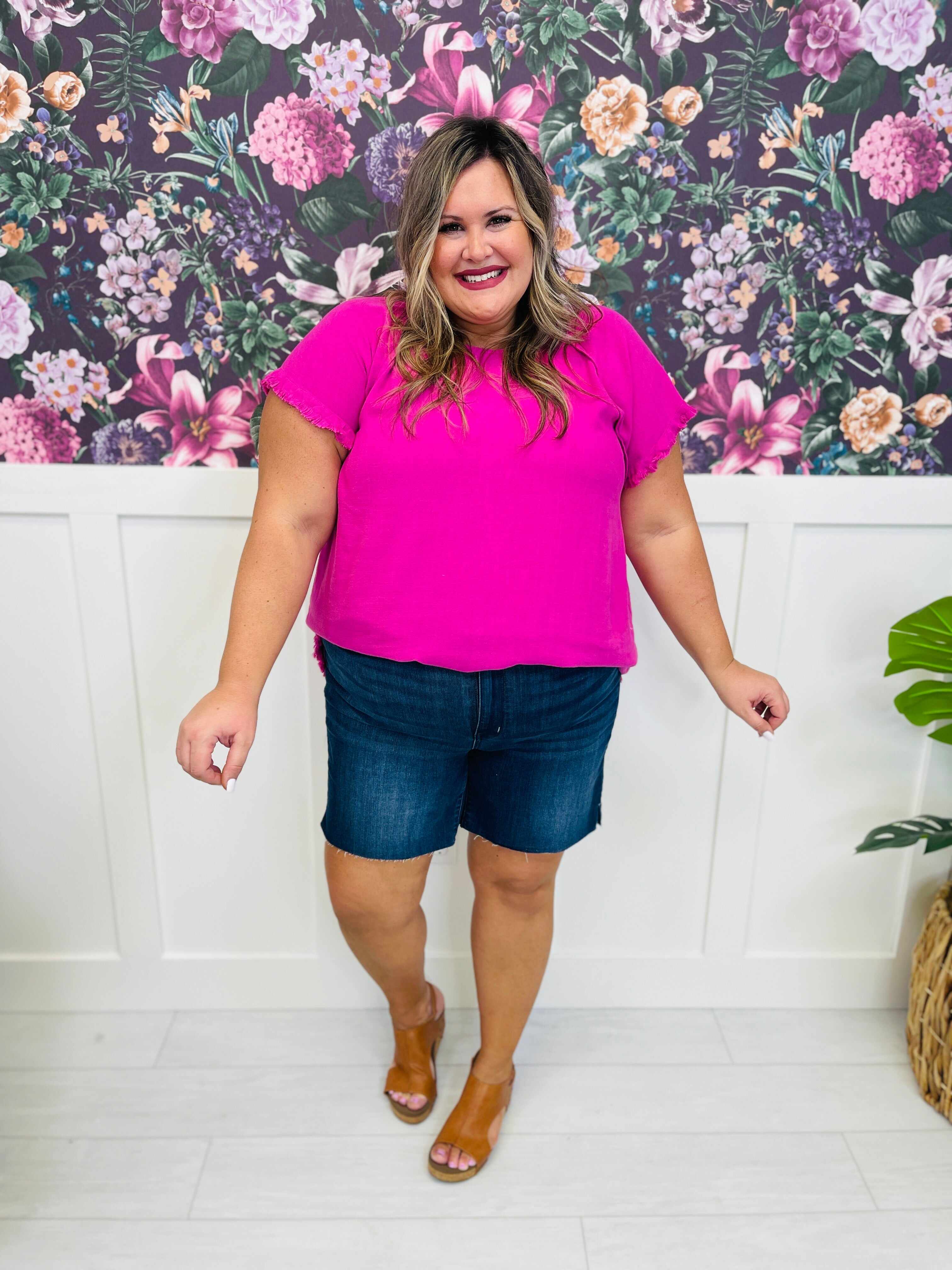 REG/CURVY Stretch This Way Mid Thigh Shorts
