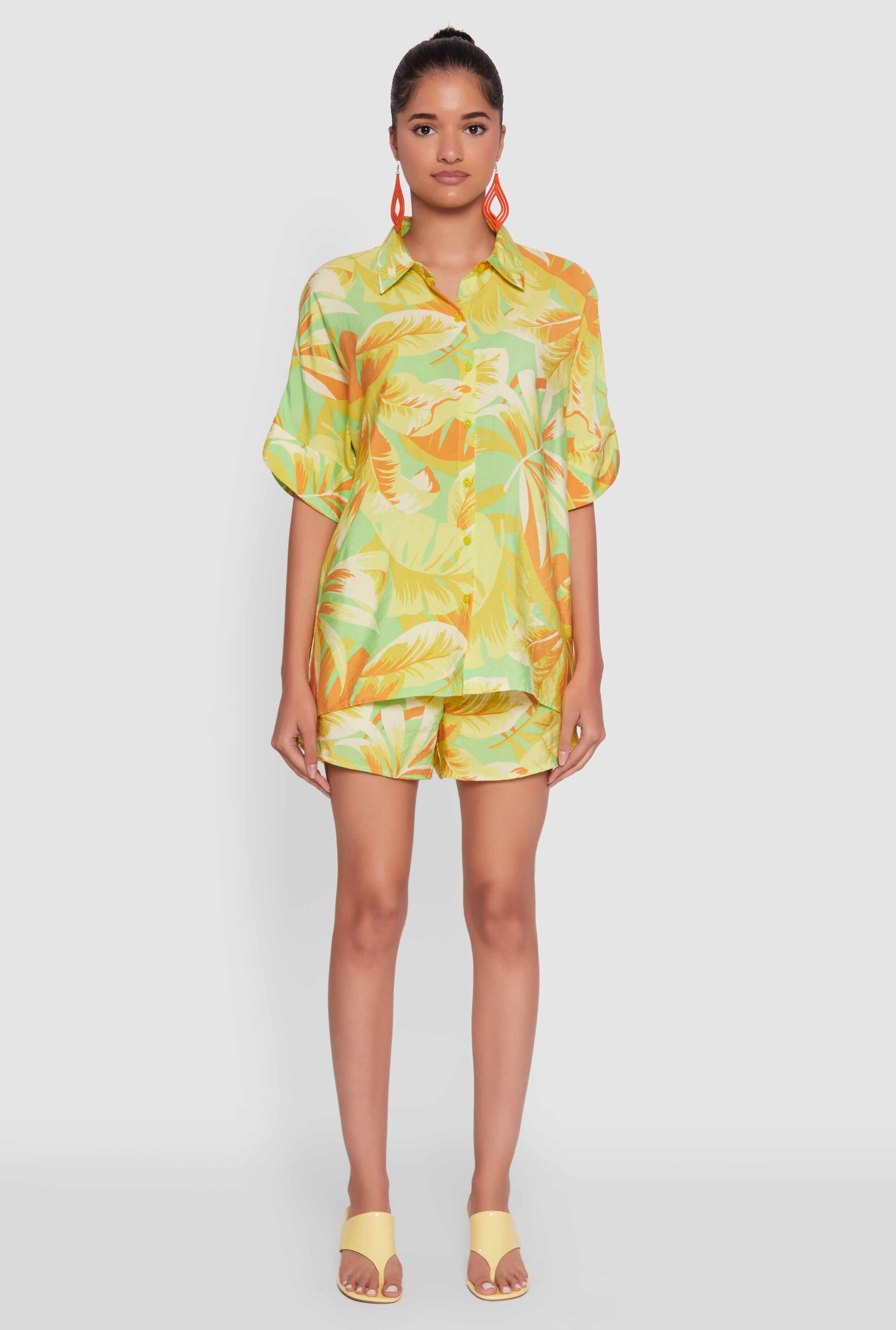 Trendy High Waisted Floral Leaf Print Crepe Knit Shorts