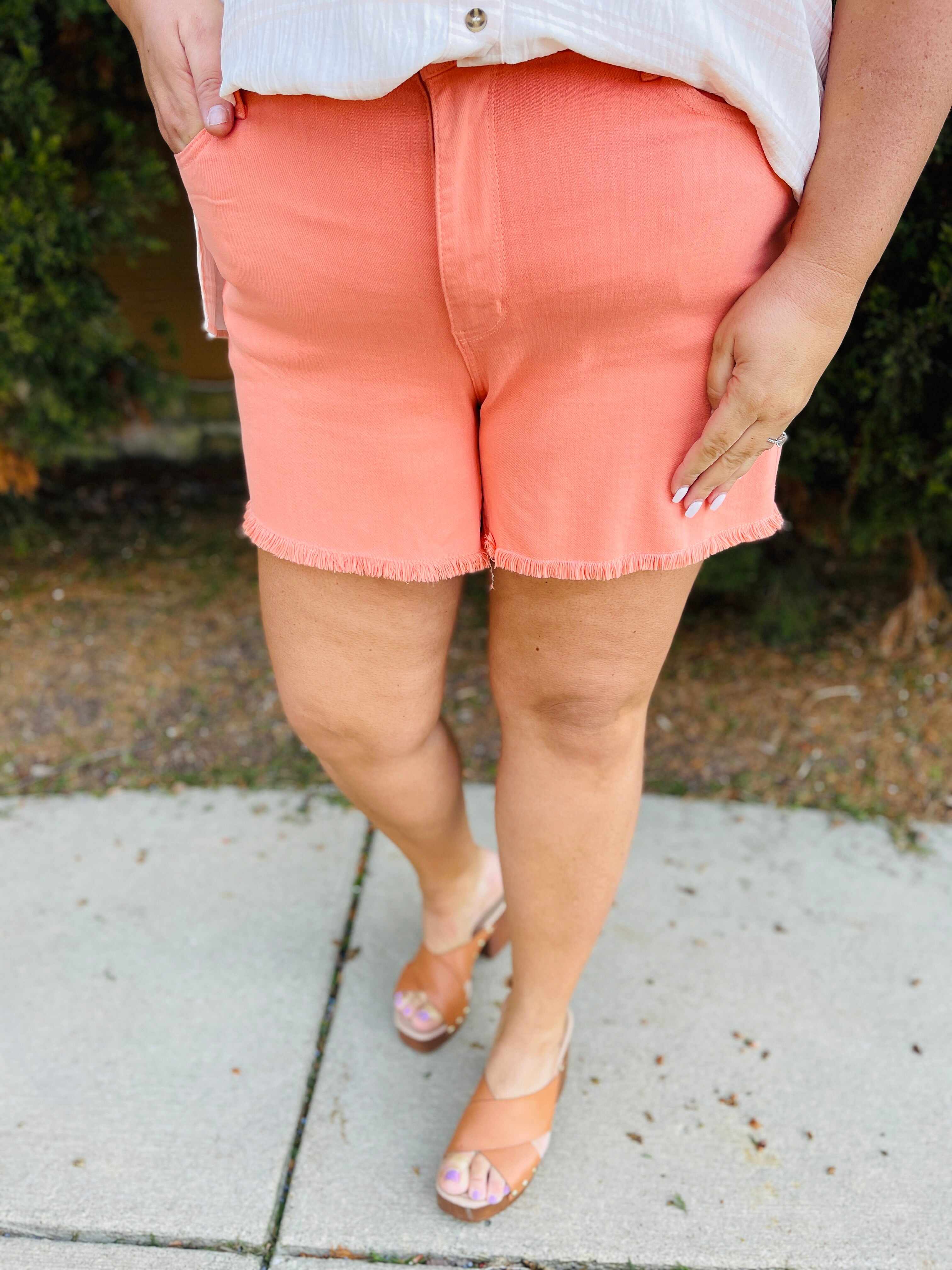 REG/CURVY Pretty As A Peach Shorts