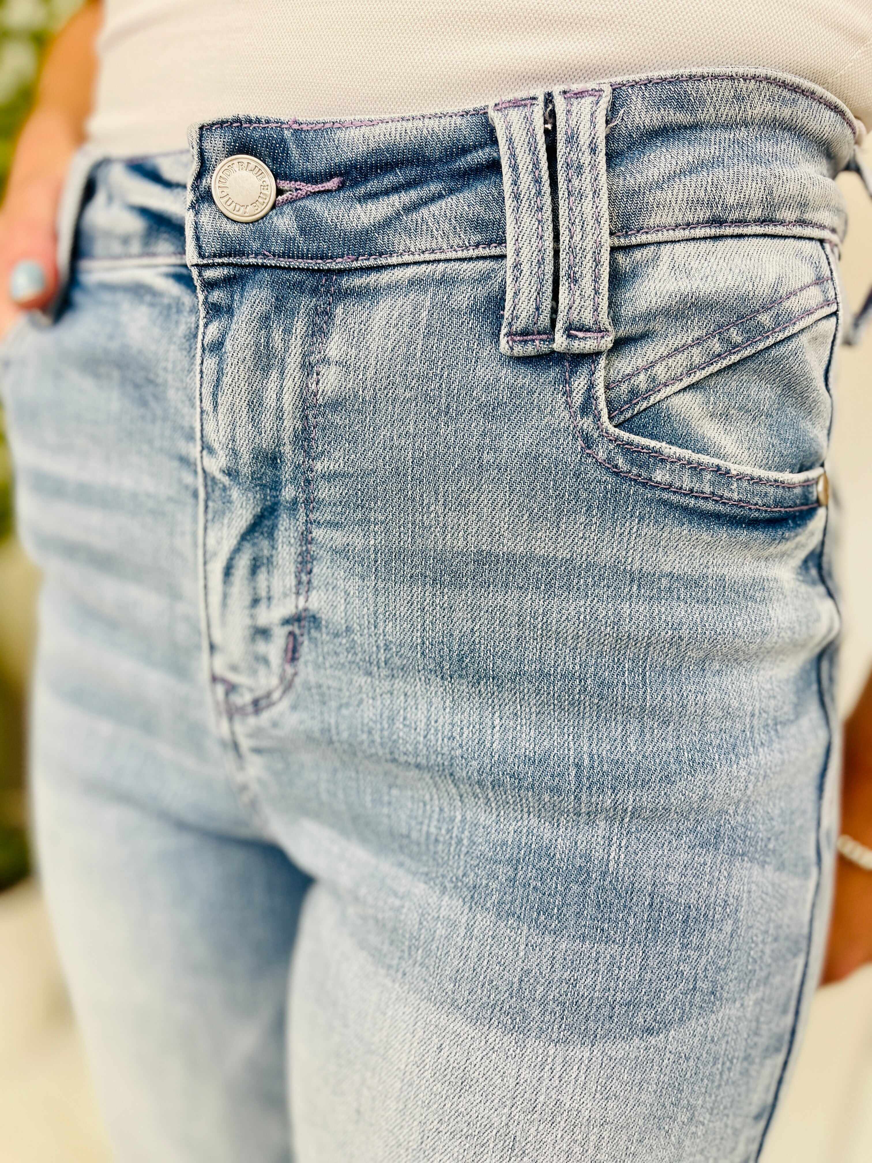 RESTOCK!  REG/CURVY Out of Pocket Love Lavender Stitching Wide Leg Jeans