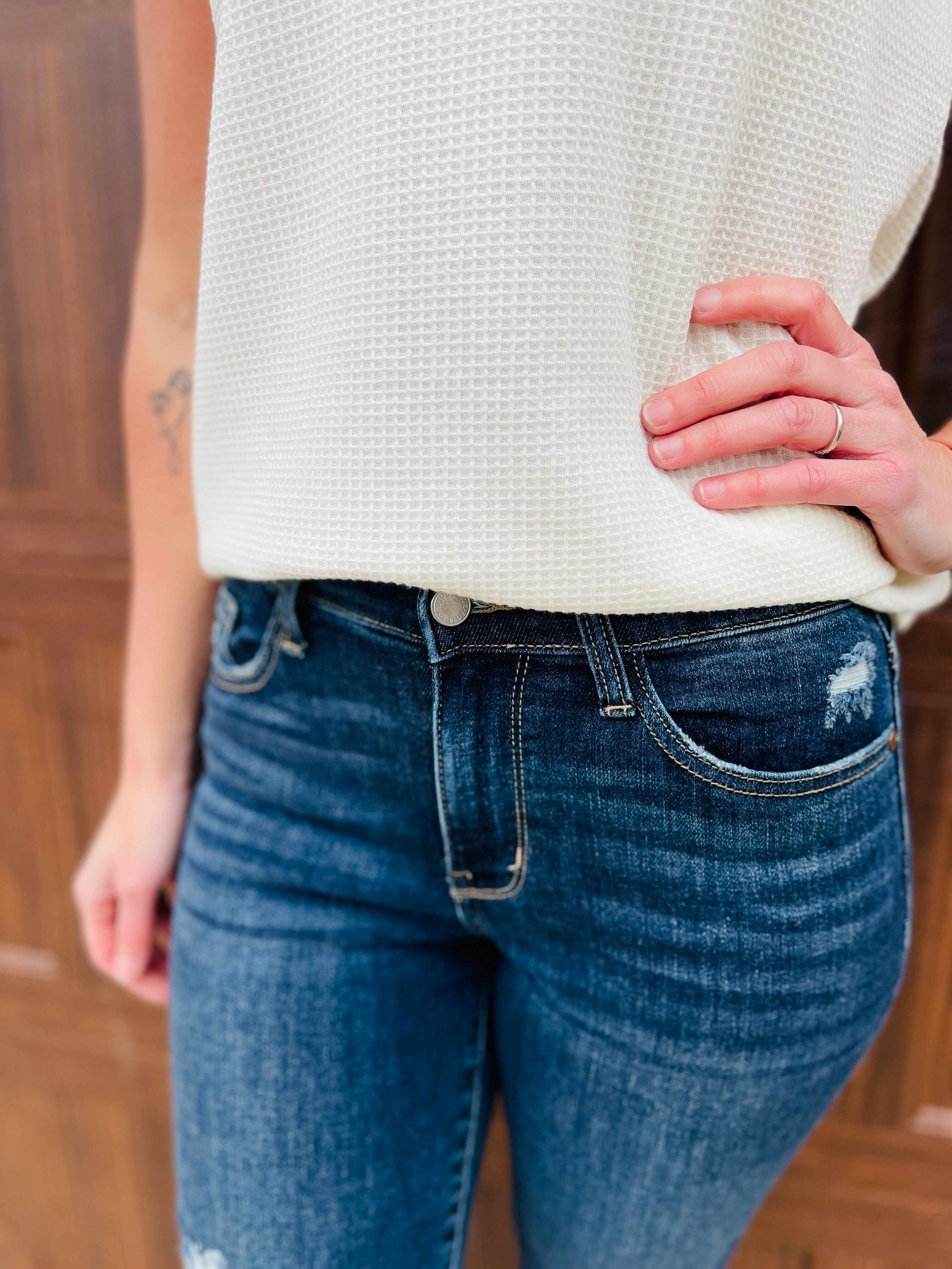 REG/CURVY Can't Crop Me Straight Jeans