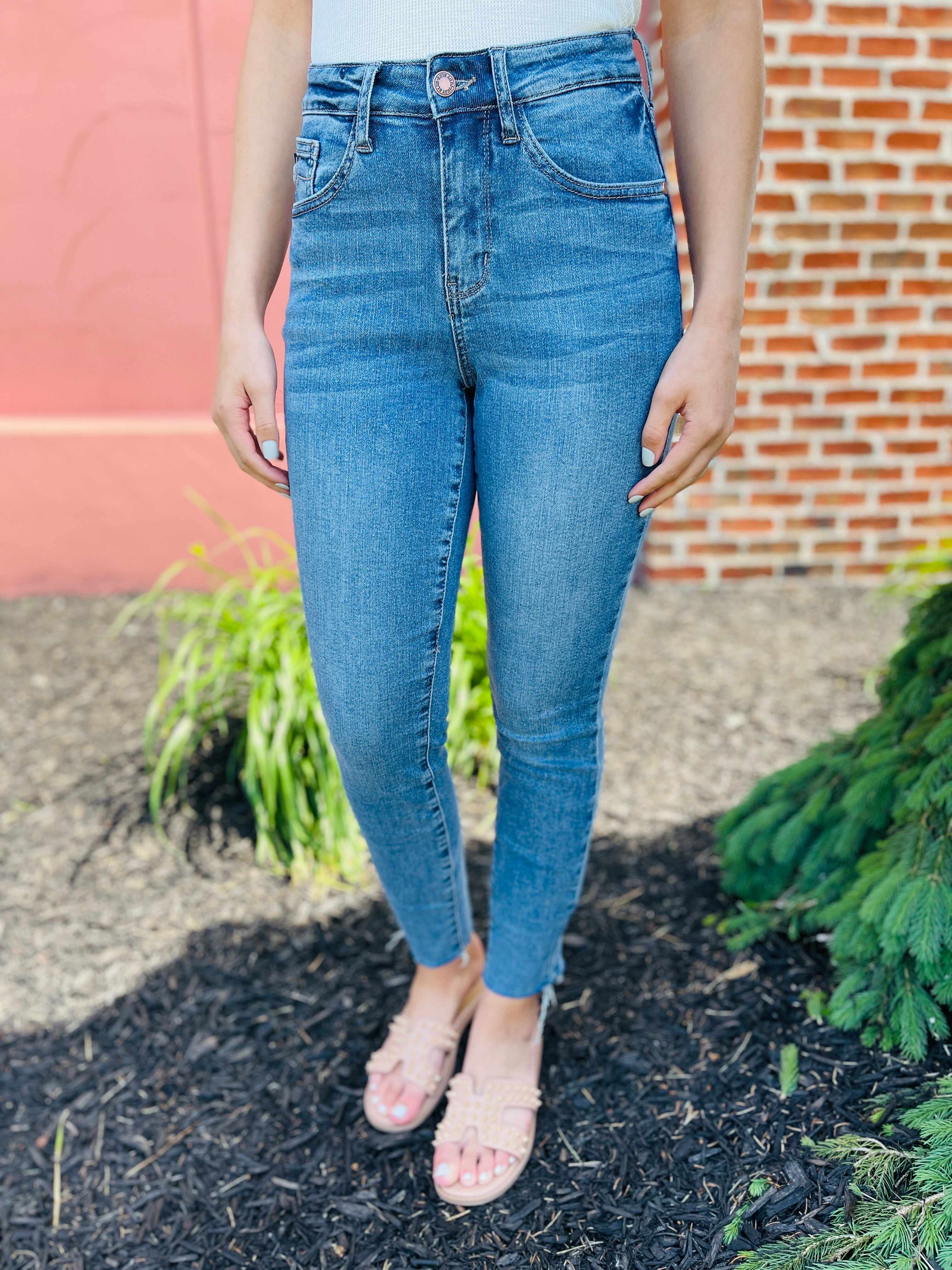 PLUS/REG Kick Back and Relaxed Fit Jeans