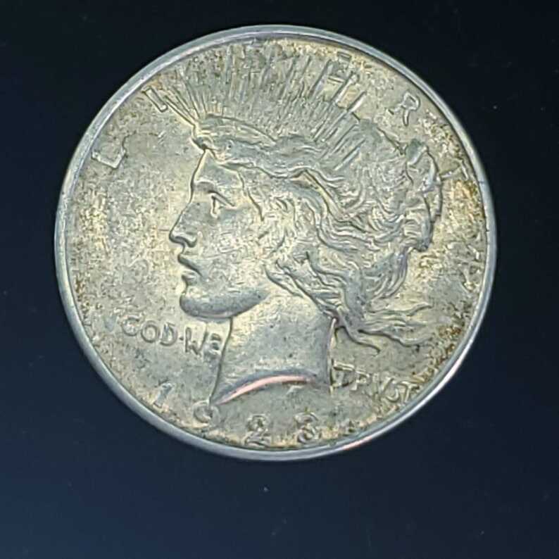 1923 S  Silver Peace Dollar ! AU - Key date Lot# 399
