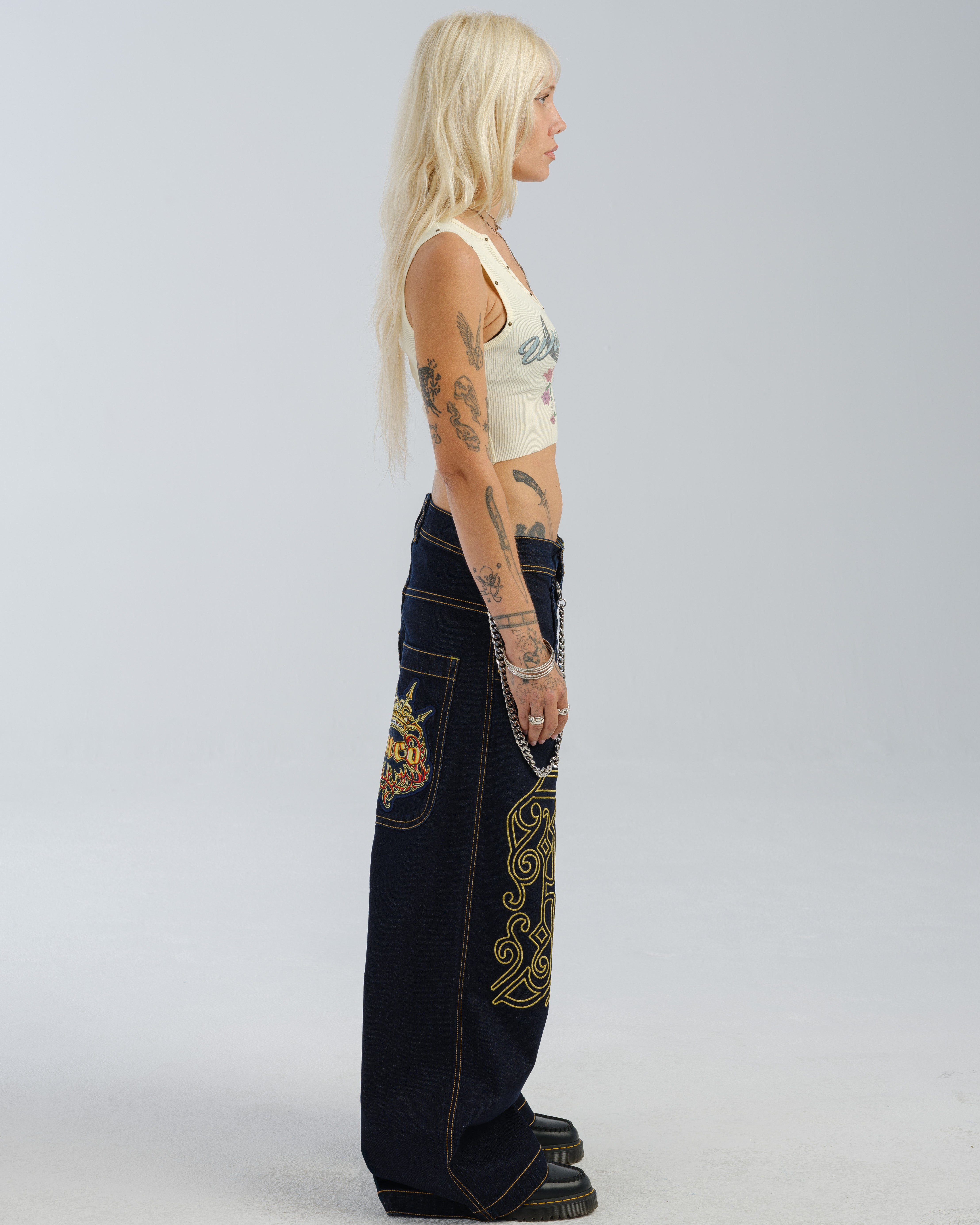 W1101 Royal Twin. 26