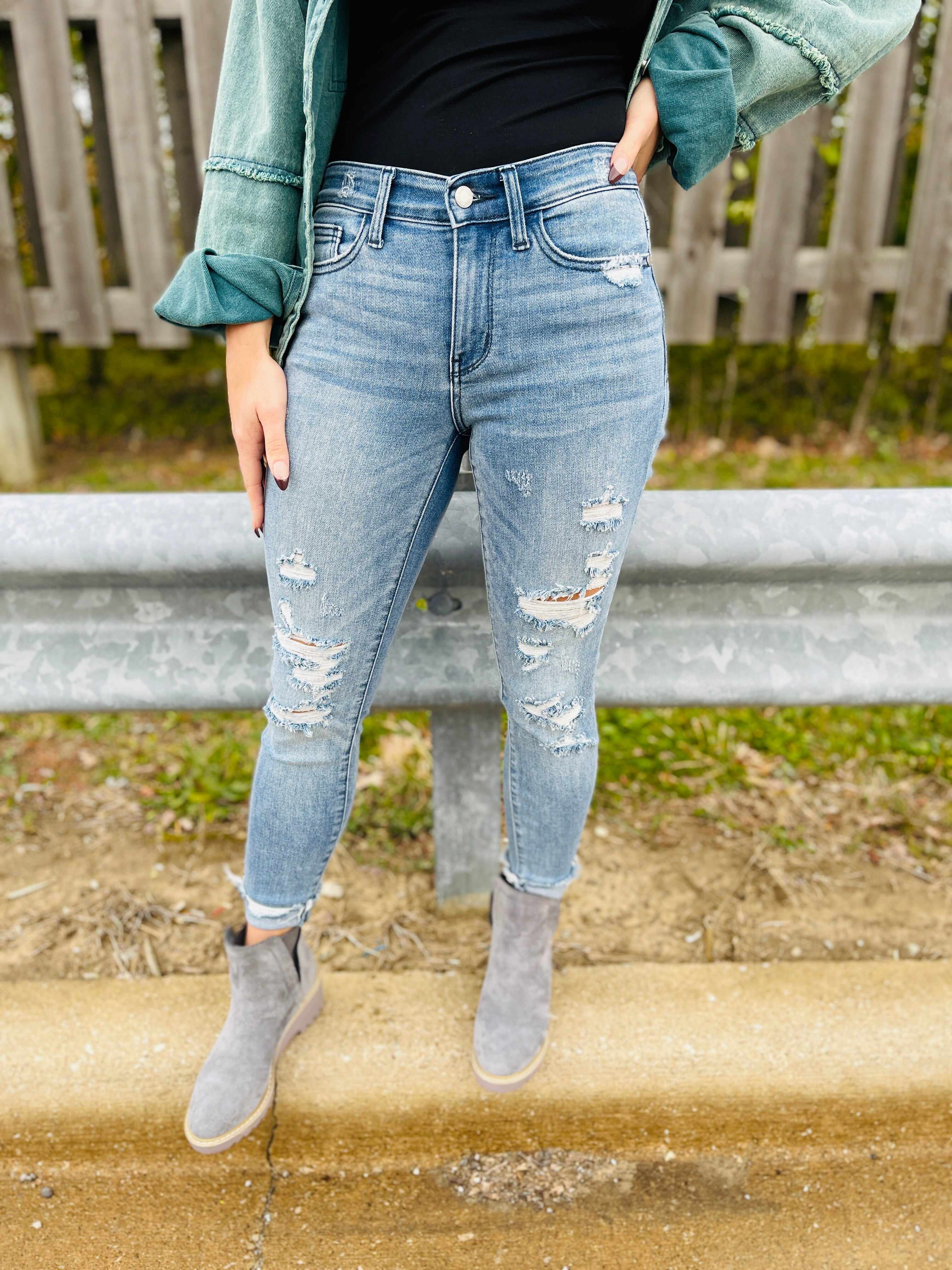 RESTOCK Plus/Reg Wildest Dreams Skinny Jeans