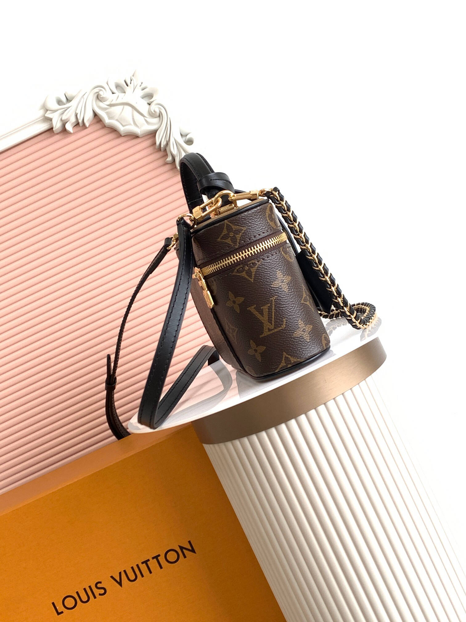 LK 2026 PADLOCK CHAIN BAG