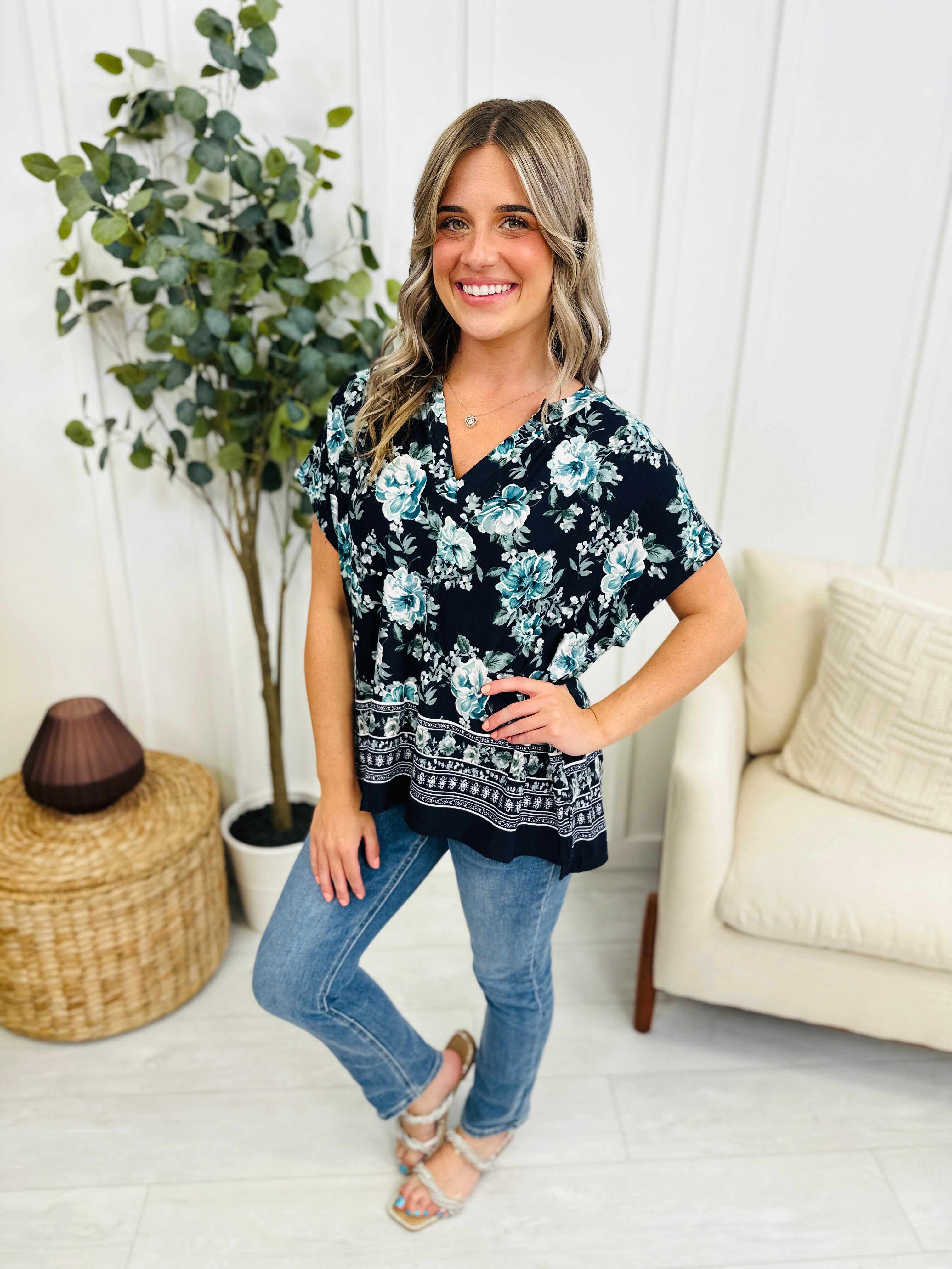 REG/CURVY Meet Me Halfway Top In Teal