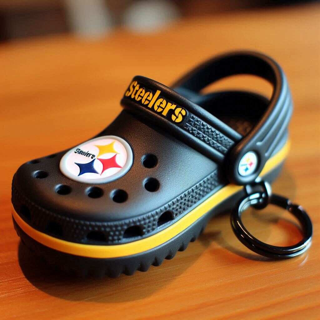 🩴🏈NFL Crocs-Style Keychain