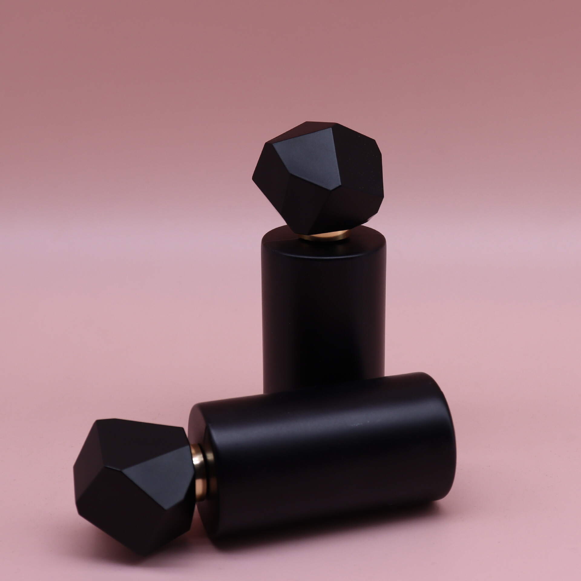 Matte Black Cylinder Refillable Perfume Bottle