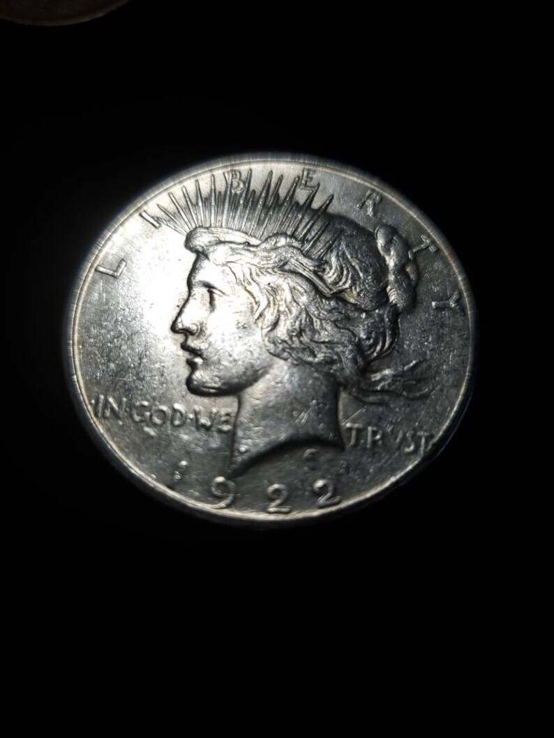 1922 S Silver Peace Dollar XF++/ AU -  Key date -  Discounted - Cleaned or Polished?  Lot# 303