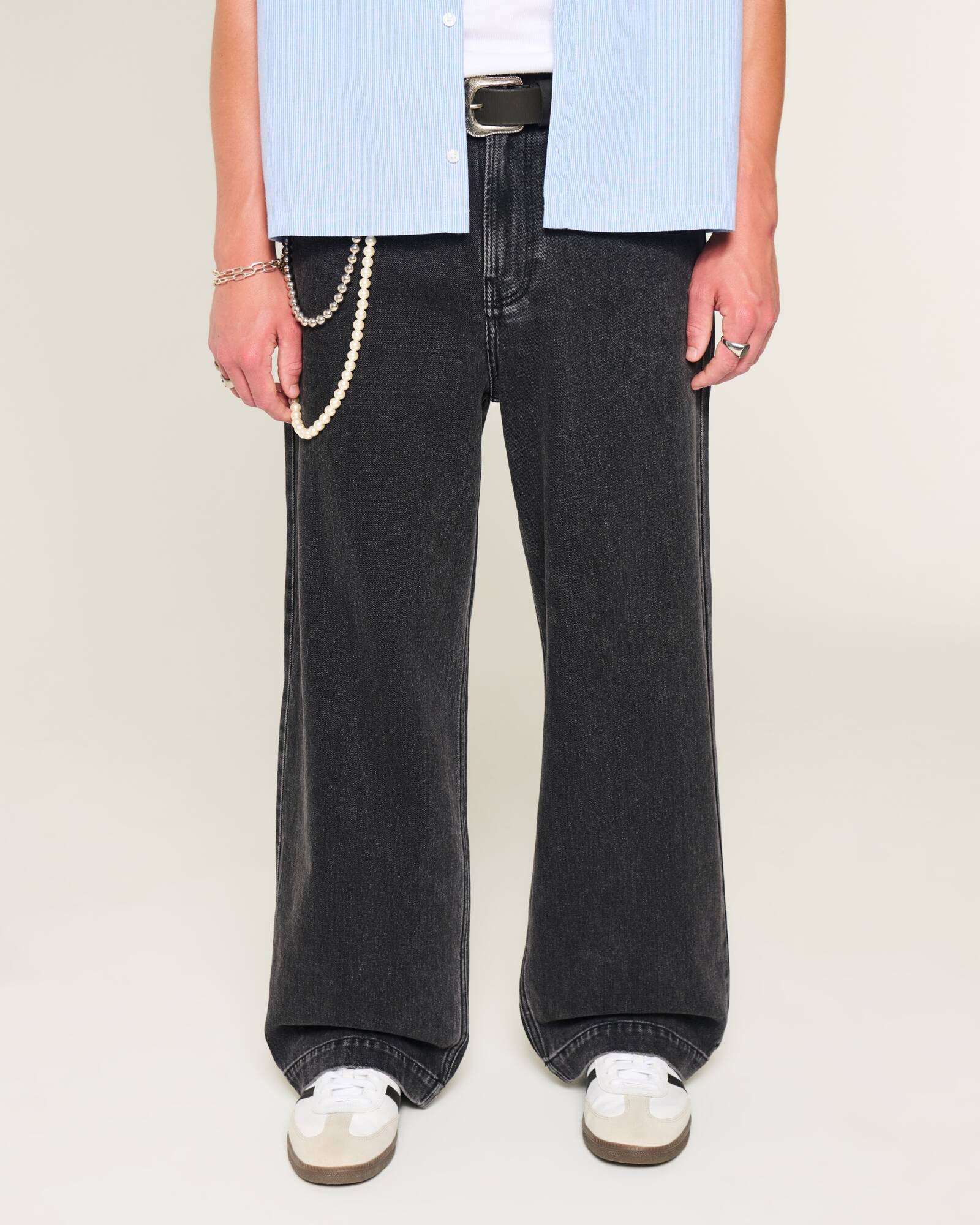 Medium Wash Super Baggy Jeans