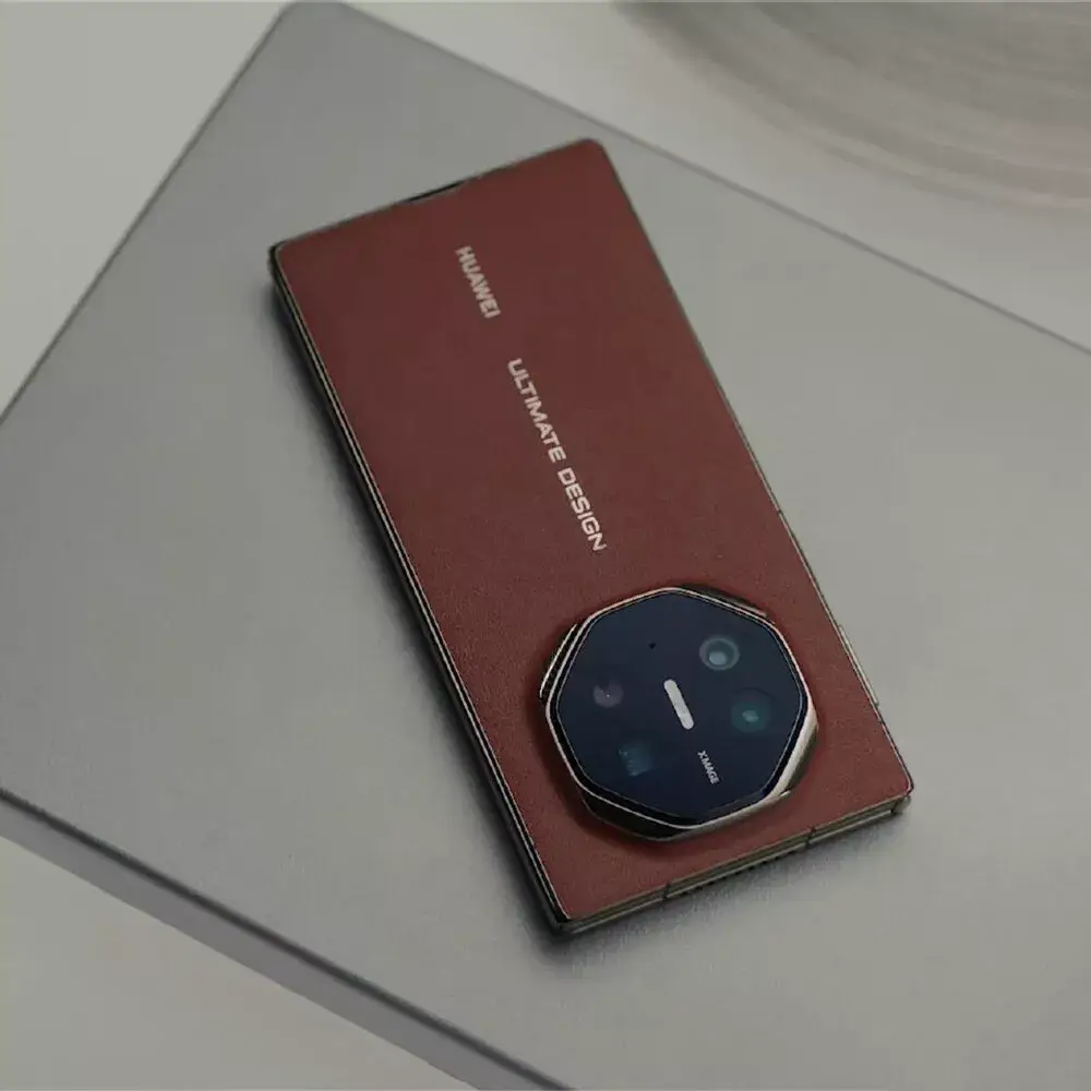With the world’s first 3-fold smartphone! Tri-fold Screen Smartphone 16GB+1TB Quad Camera Bluetooth  5.2