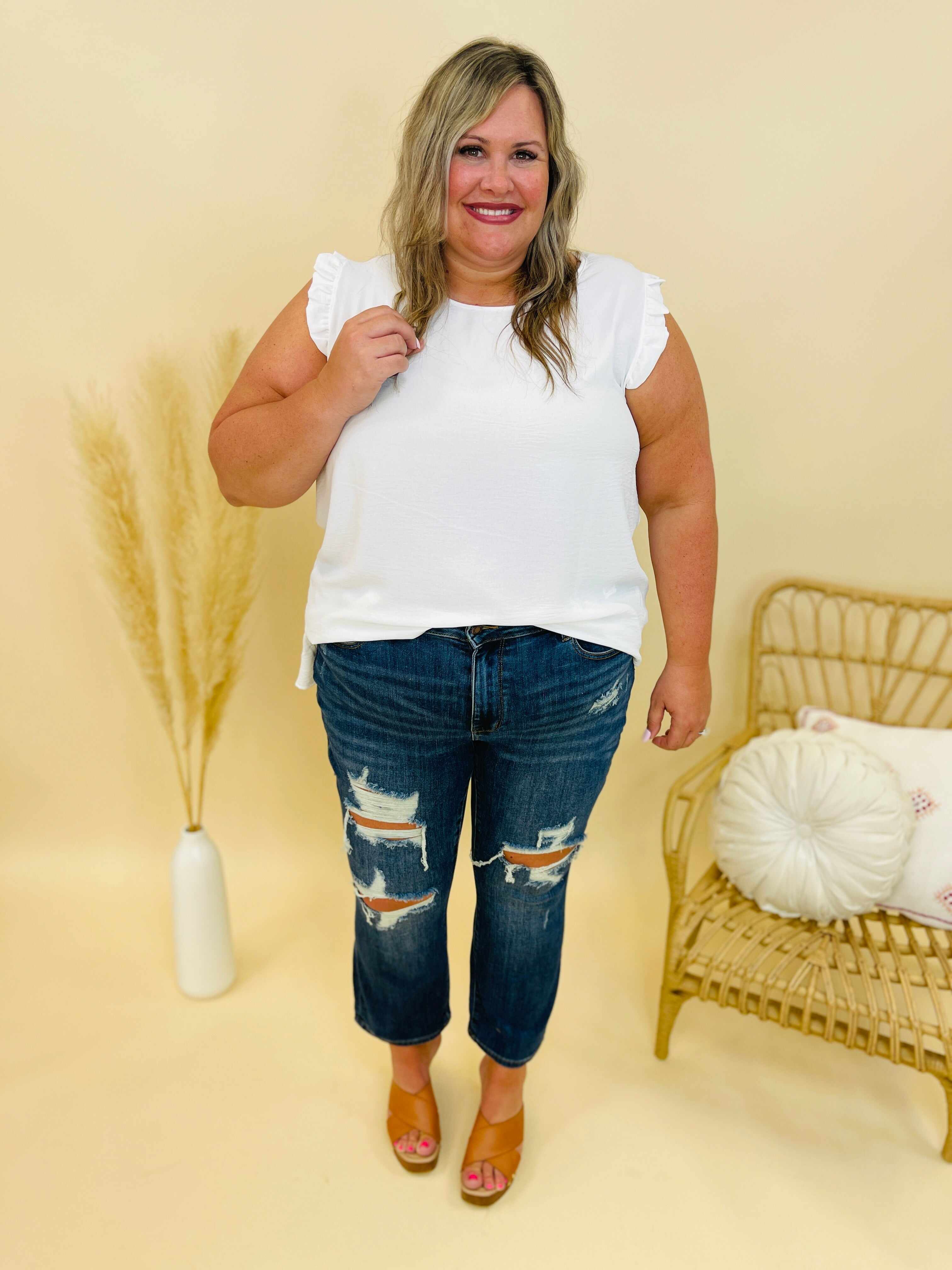 REG/CURVY Crop and Stare Straight Jeans