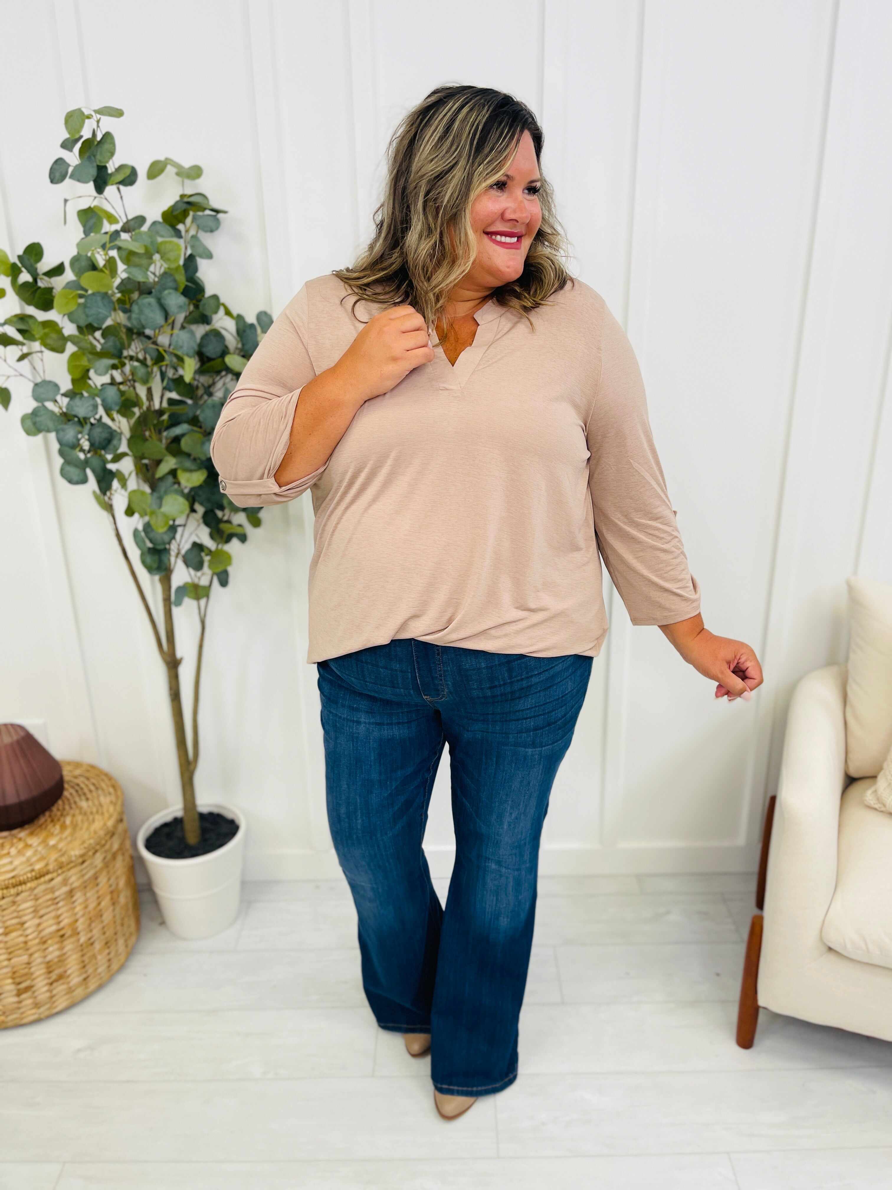 REG/CURVY Dream On Pull On Flare Jeans