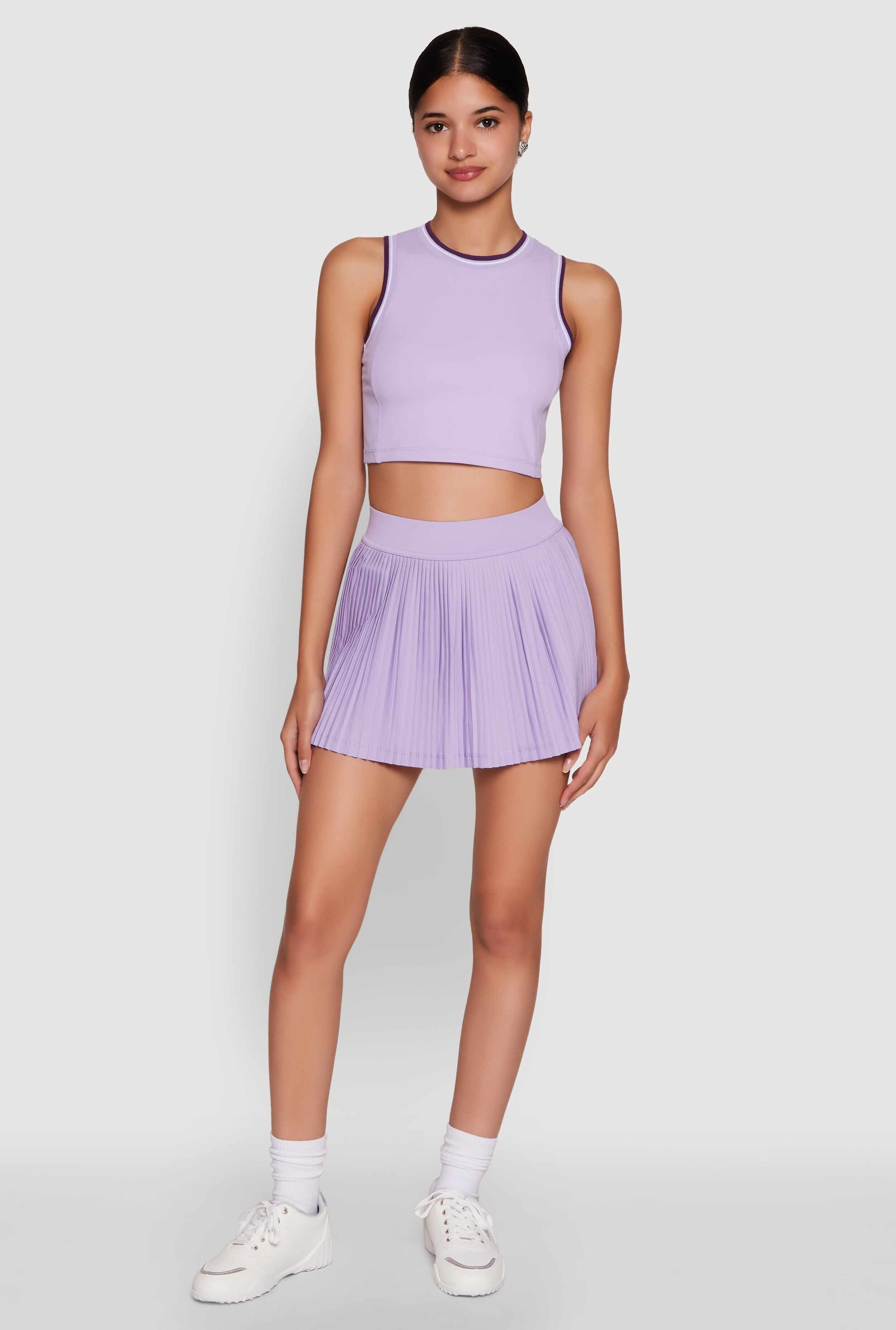 Trendy Sleeveless Cropped Crew Neck Top with Contrast Trim