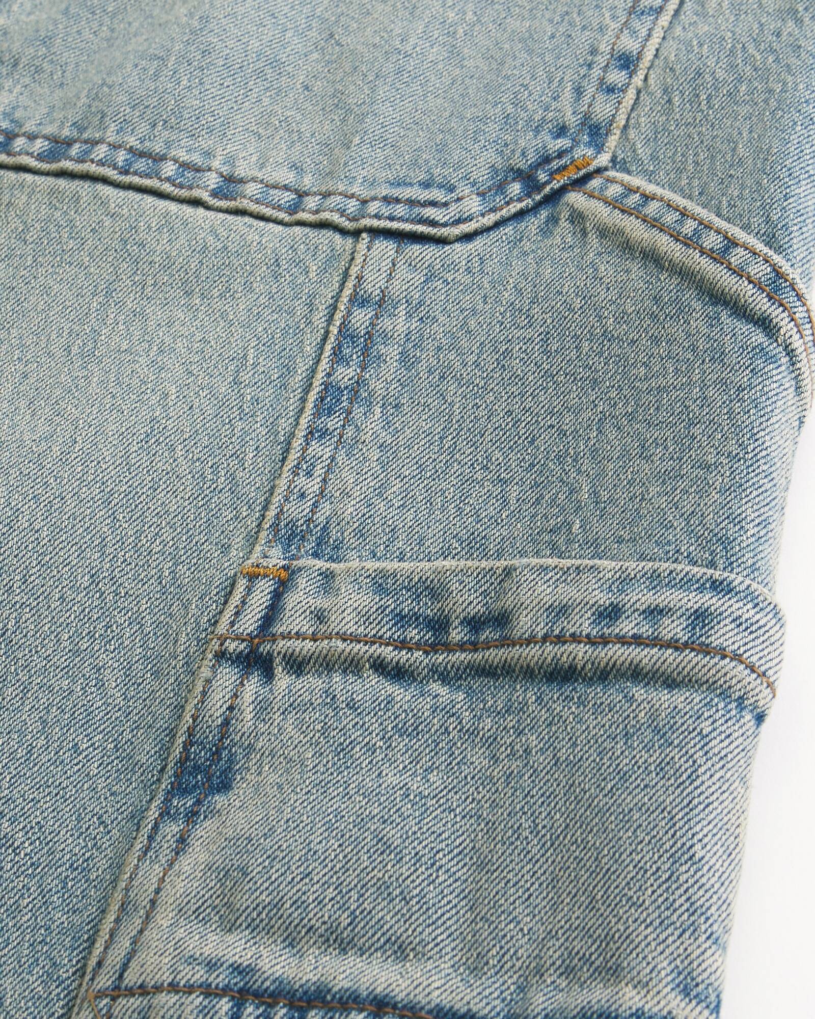 Medium Wash Super Baggy Jeans