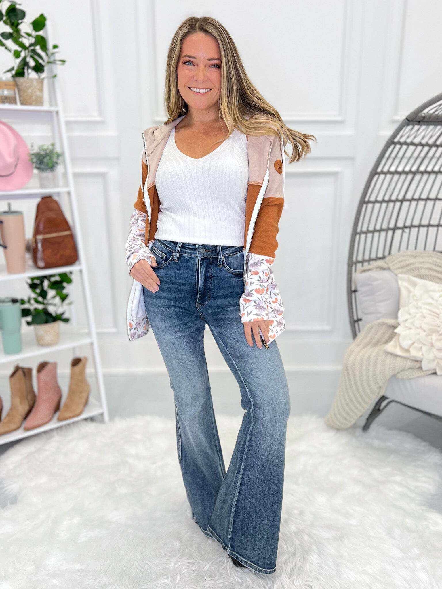 Christmas - Tummy Control Contrast Wash Flare Jeans - Final Sale