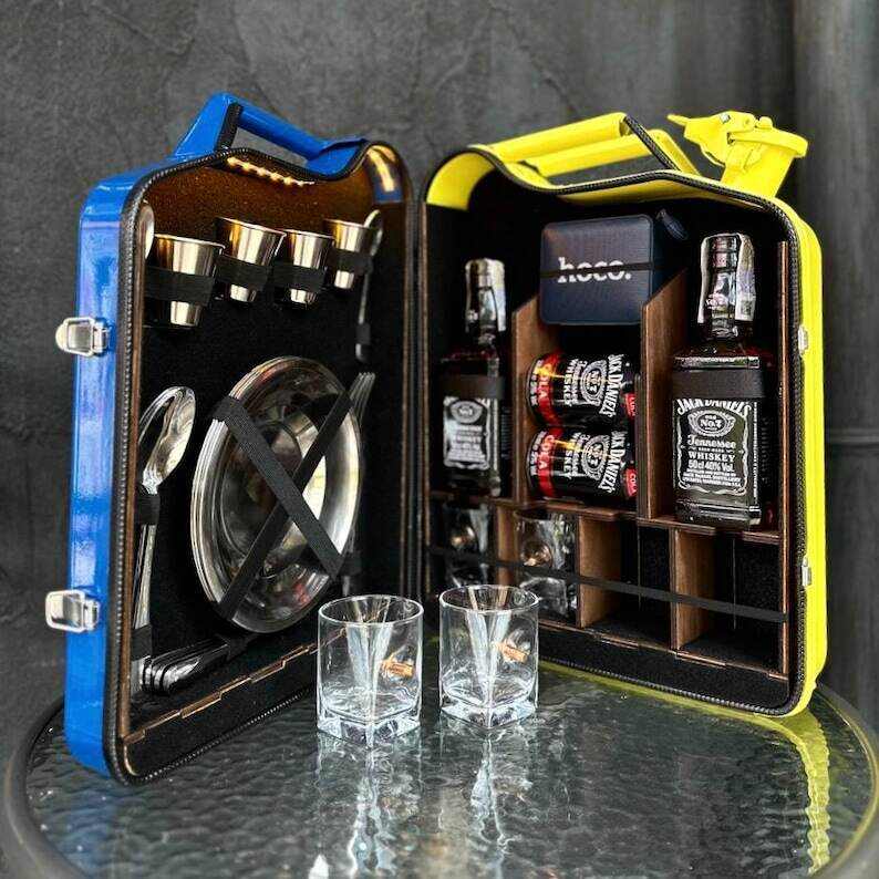 20 L Jerry Can Bar Set For Picnic For 4 People, Custom Fuel Bar, Portable Travel Bar Case, Personalized Camping Mini Bar Gift Bar Travel Set