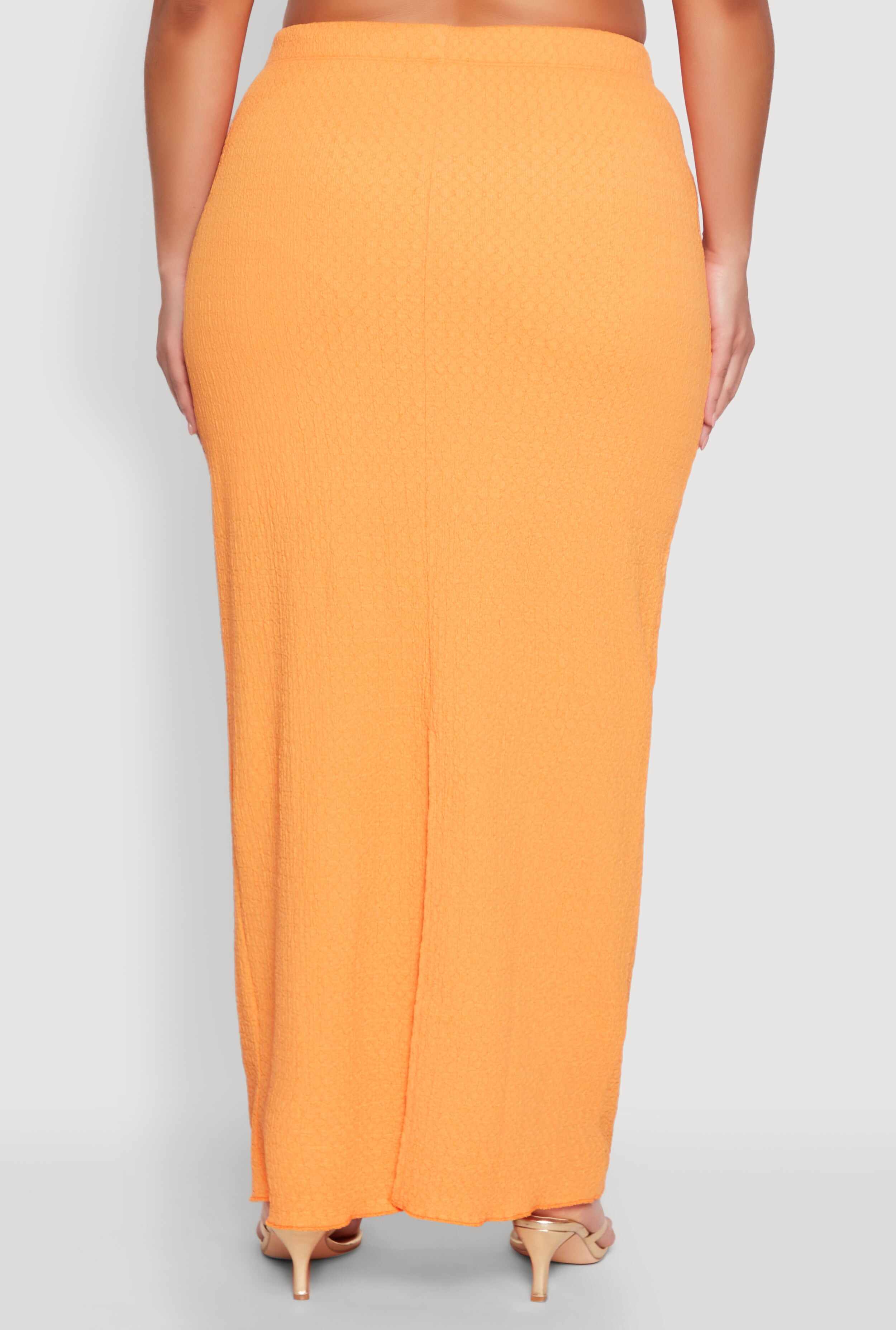 Plus Size Textured Knit Maxi Skirt