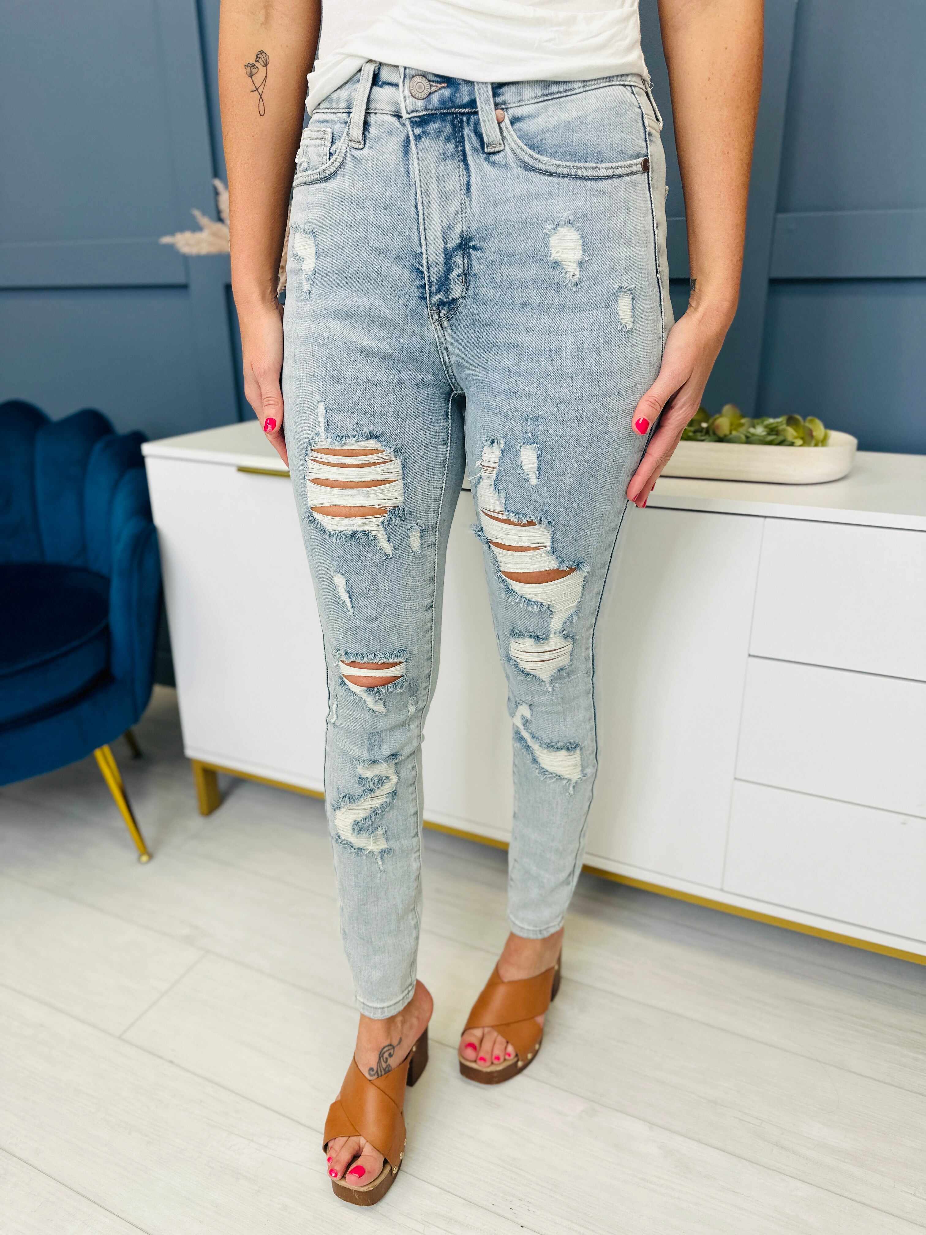 Tummy Control Skinny Jeans in Reg/Curvy Always in Control Restock