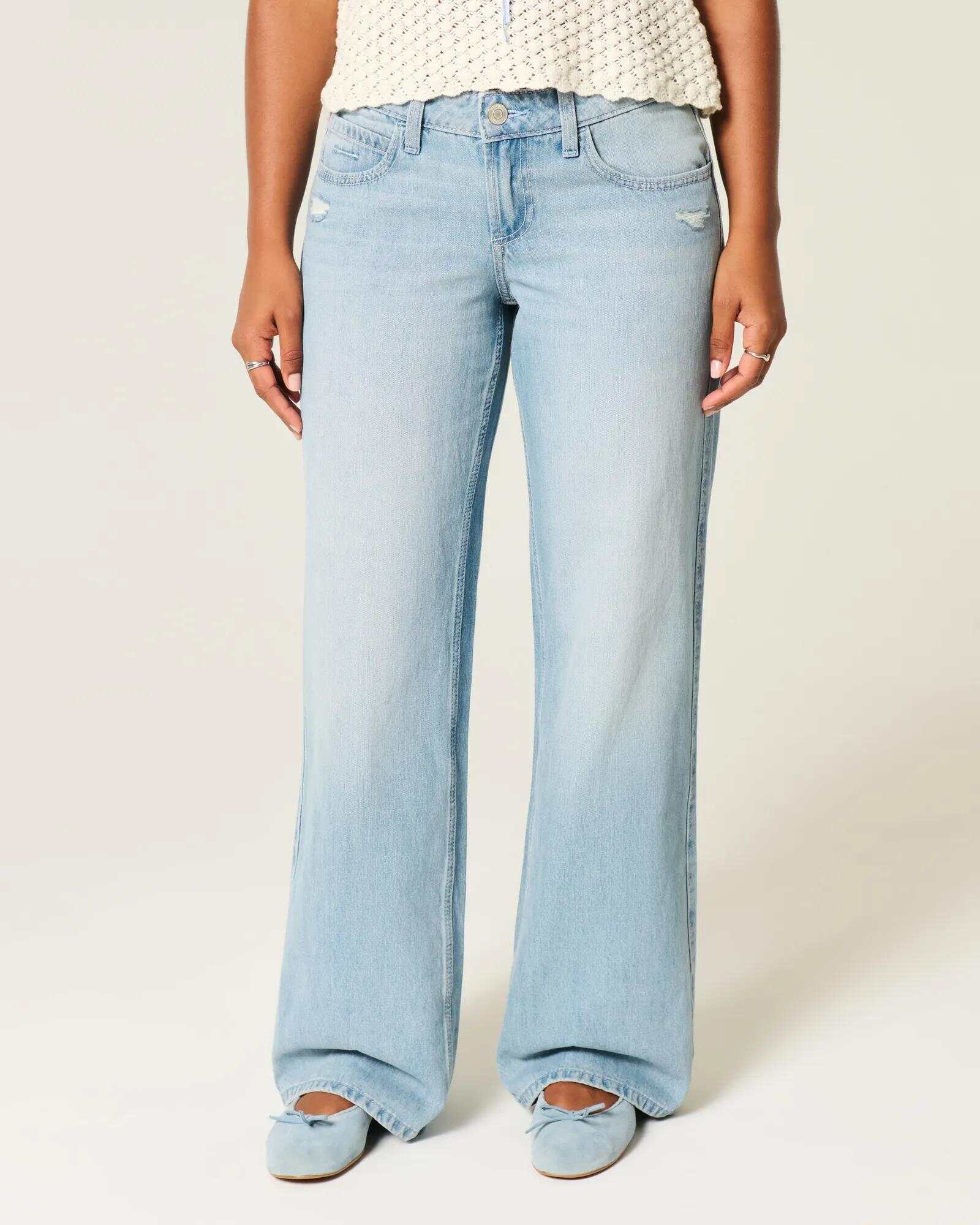 Curvy Low-Rise Light Wash Baggy Jeans