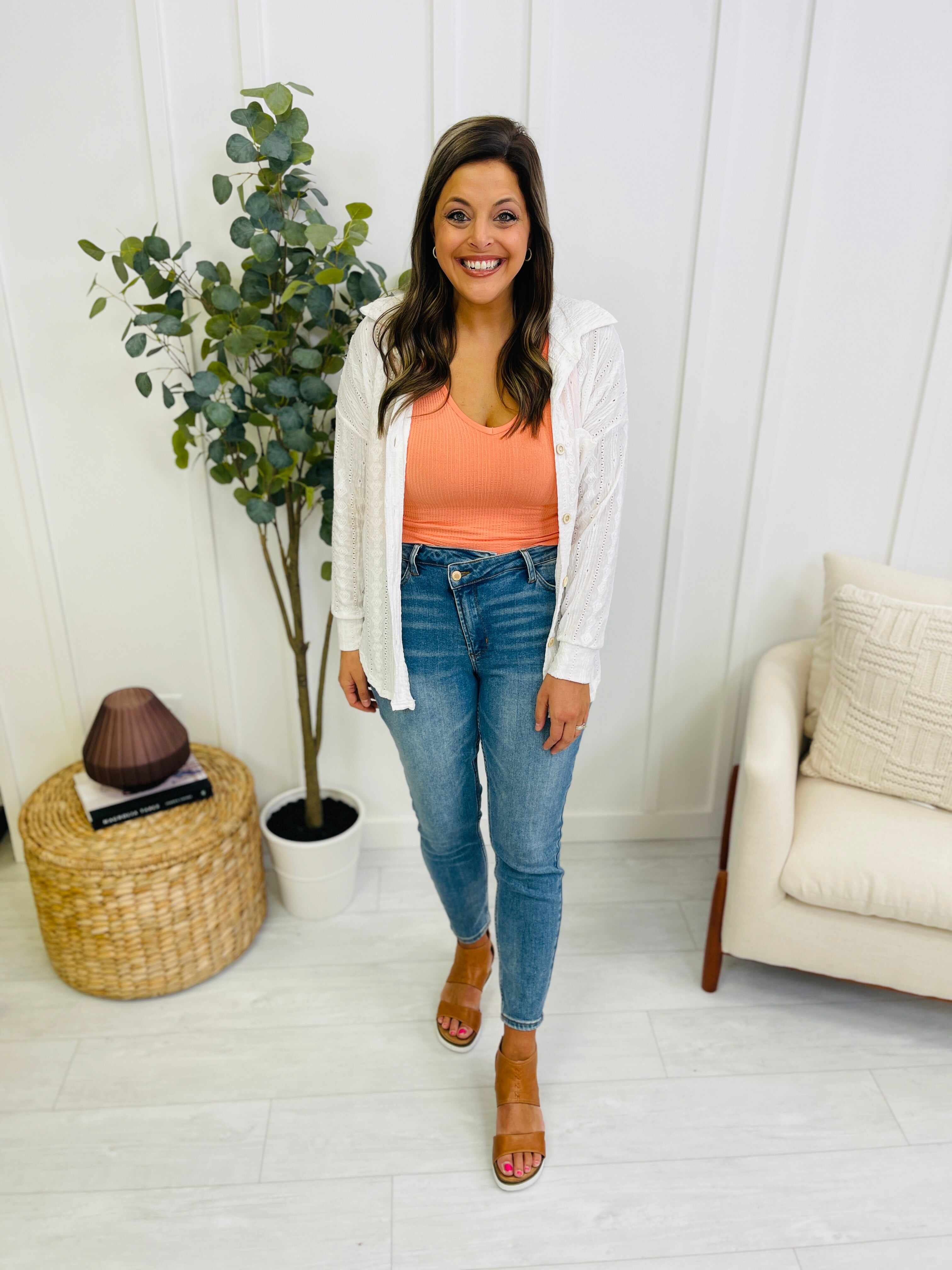 REG/CURVY Waist Cinching Criss Cross Confidence Jeans