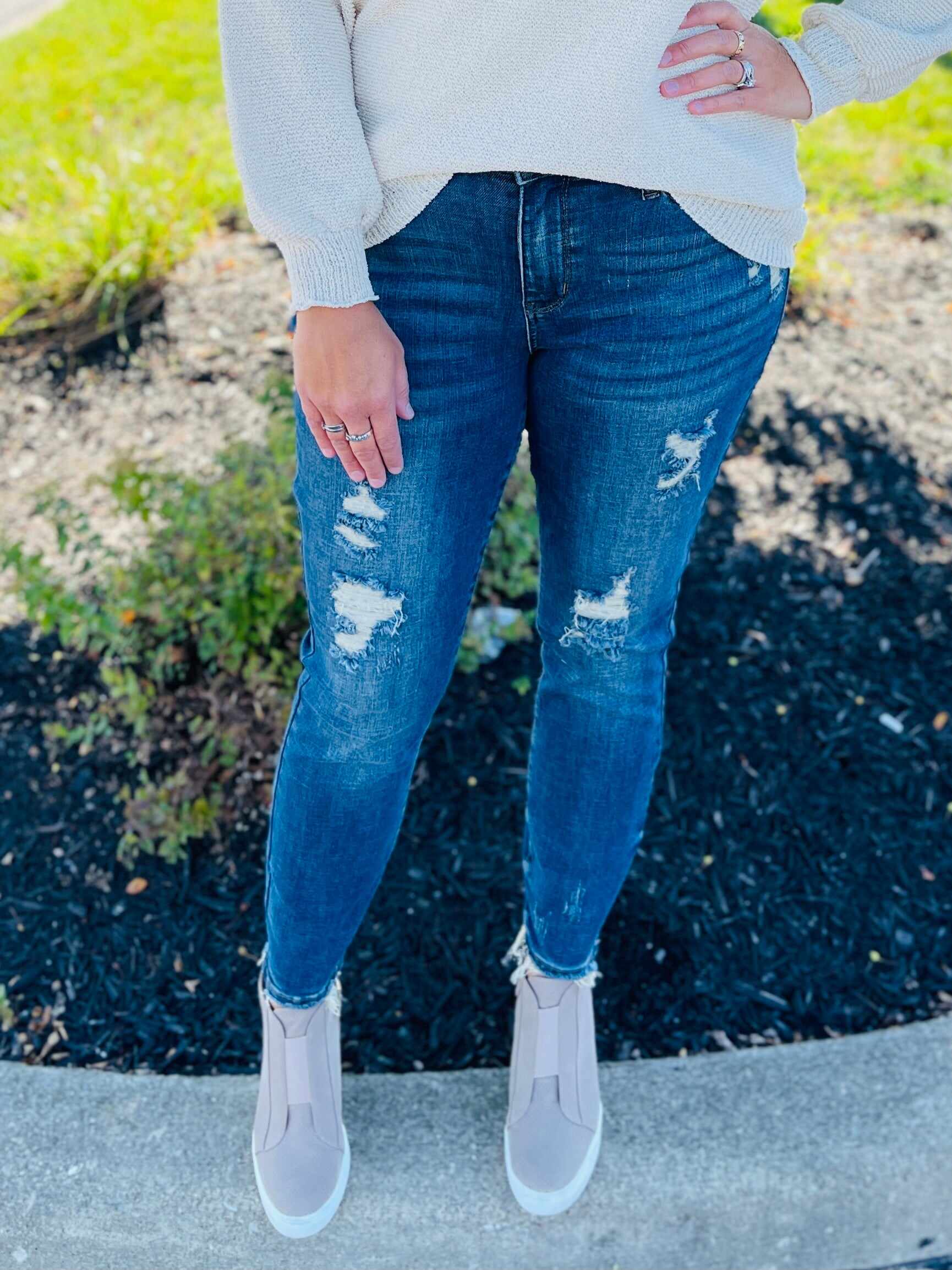 Plus/Reg Kick Off Your Boots Relaxed Fit Jeans