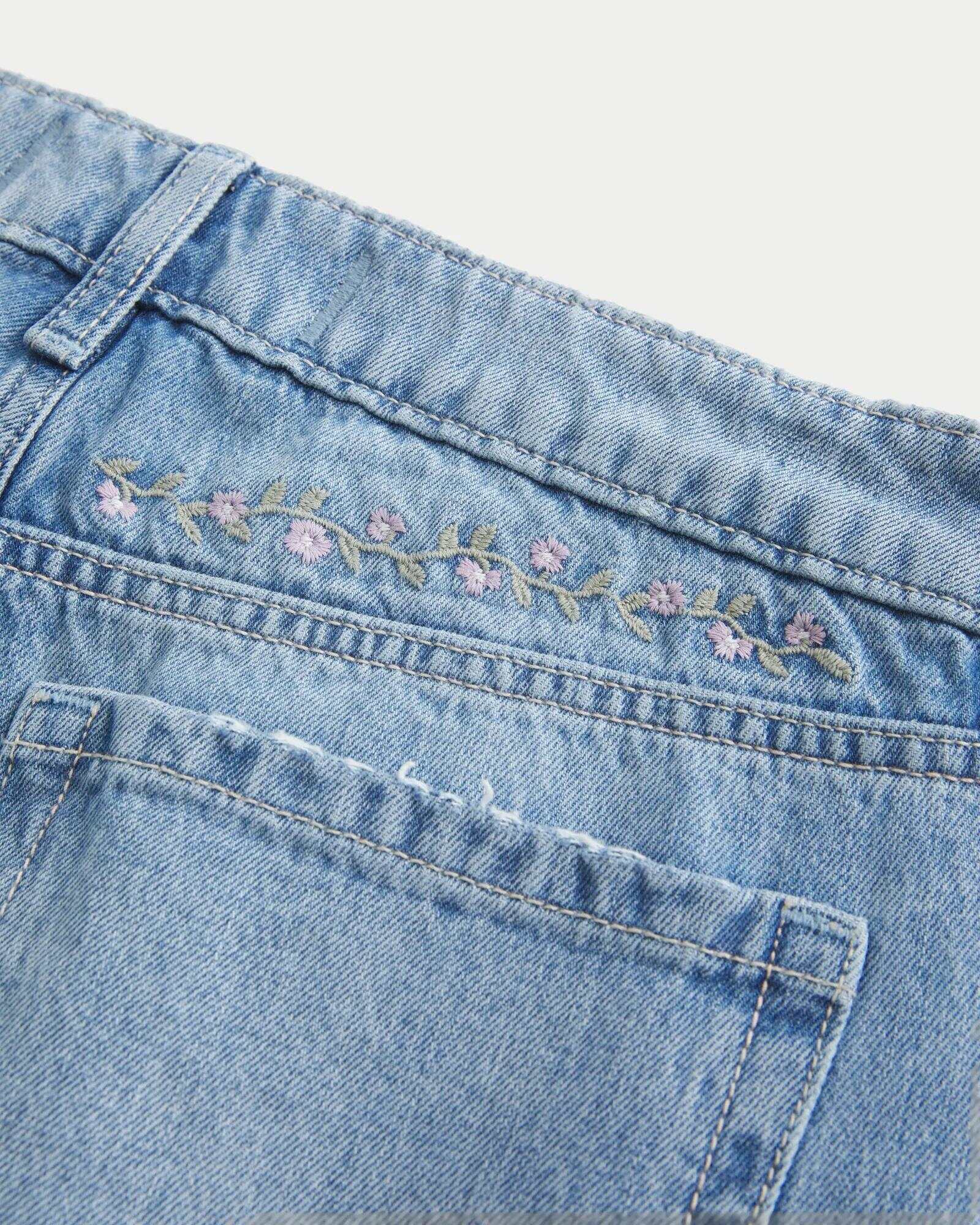 Low-Rise Dark Wash Baggy Jeans