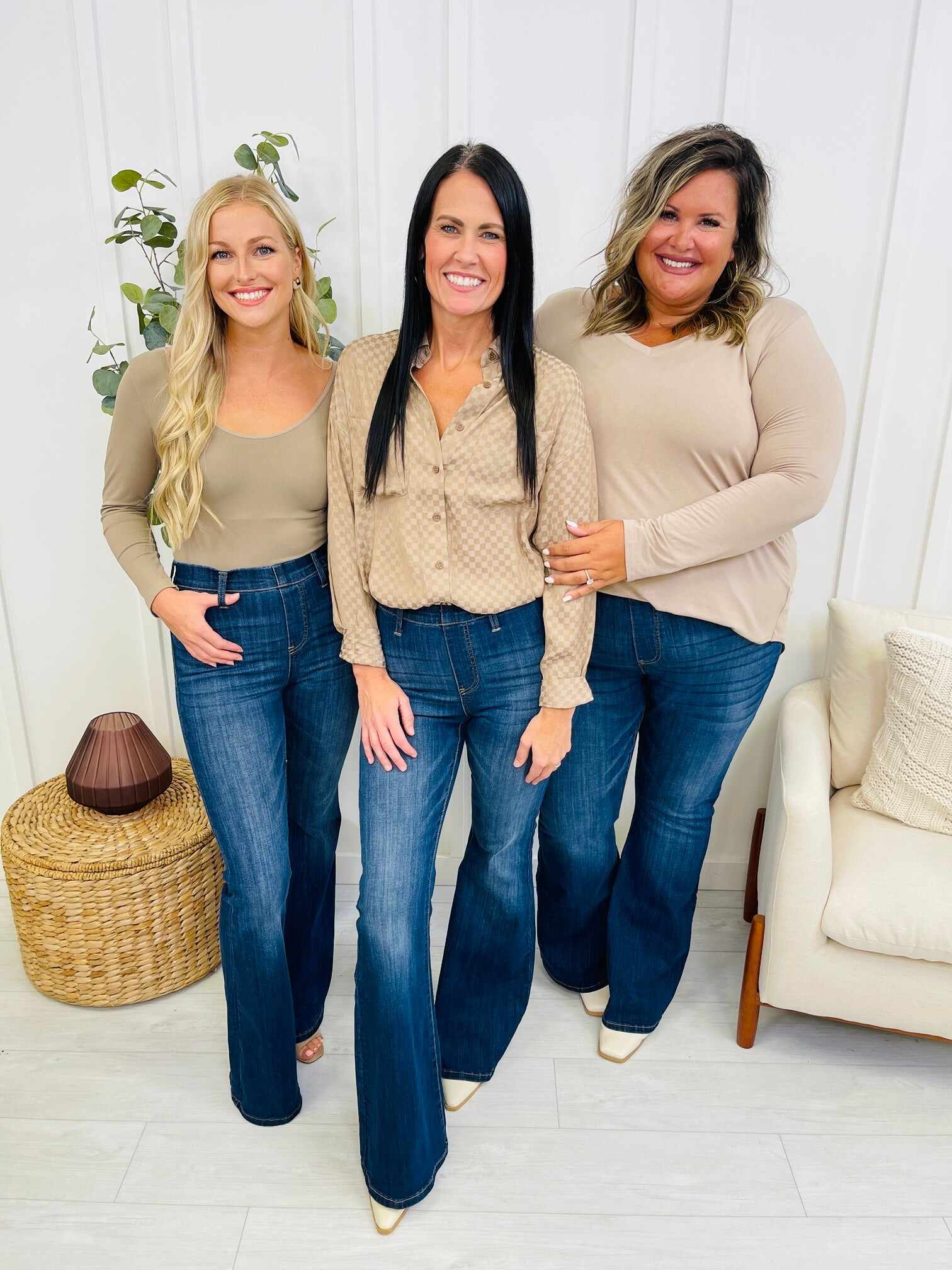 REG/CURVY Dream On Pull On Flare Jeans