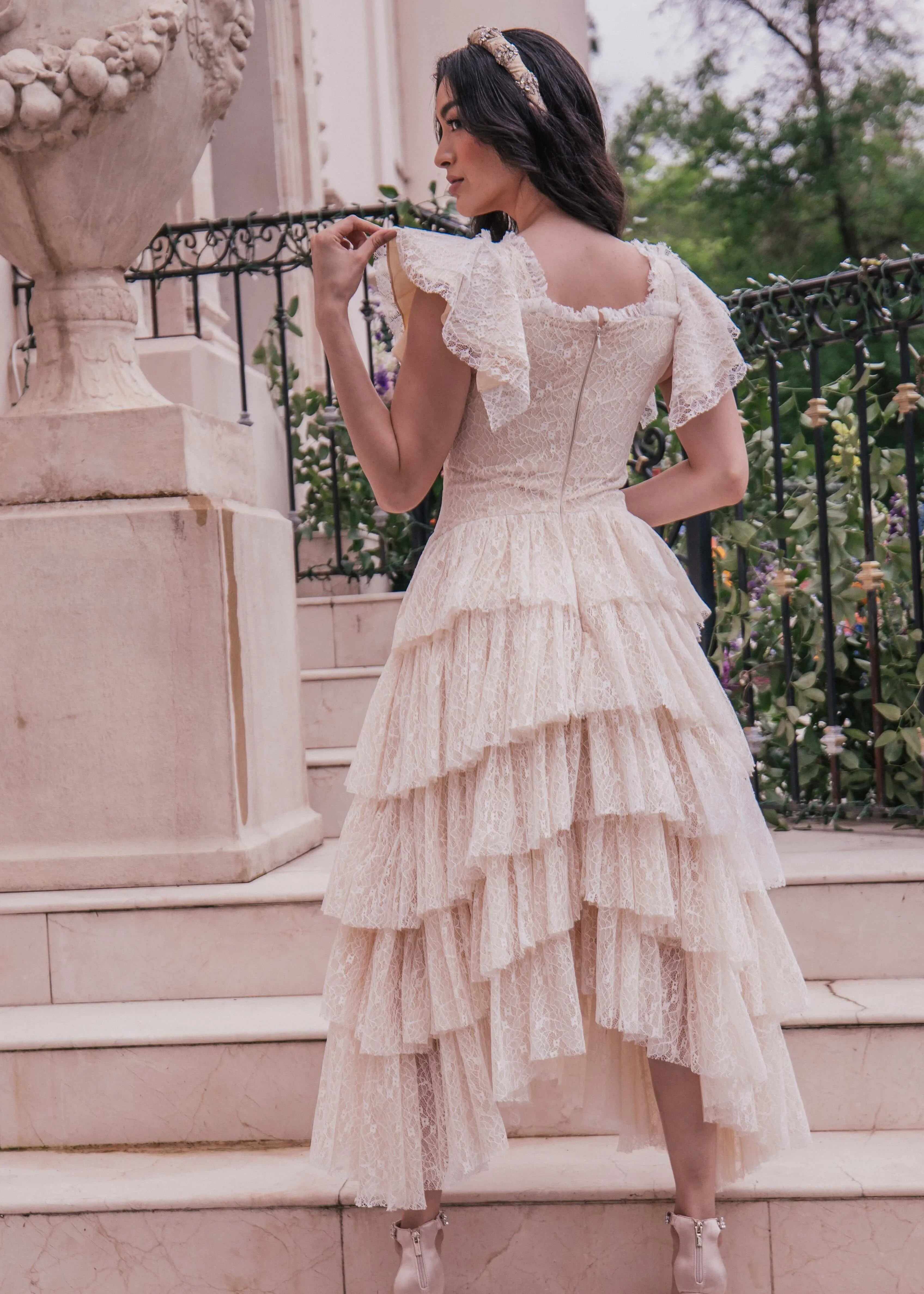 Mia Dress Champagne