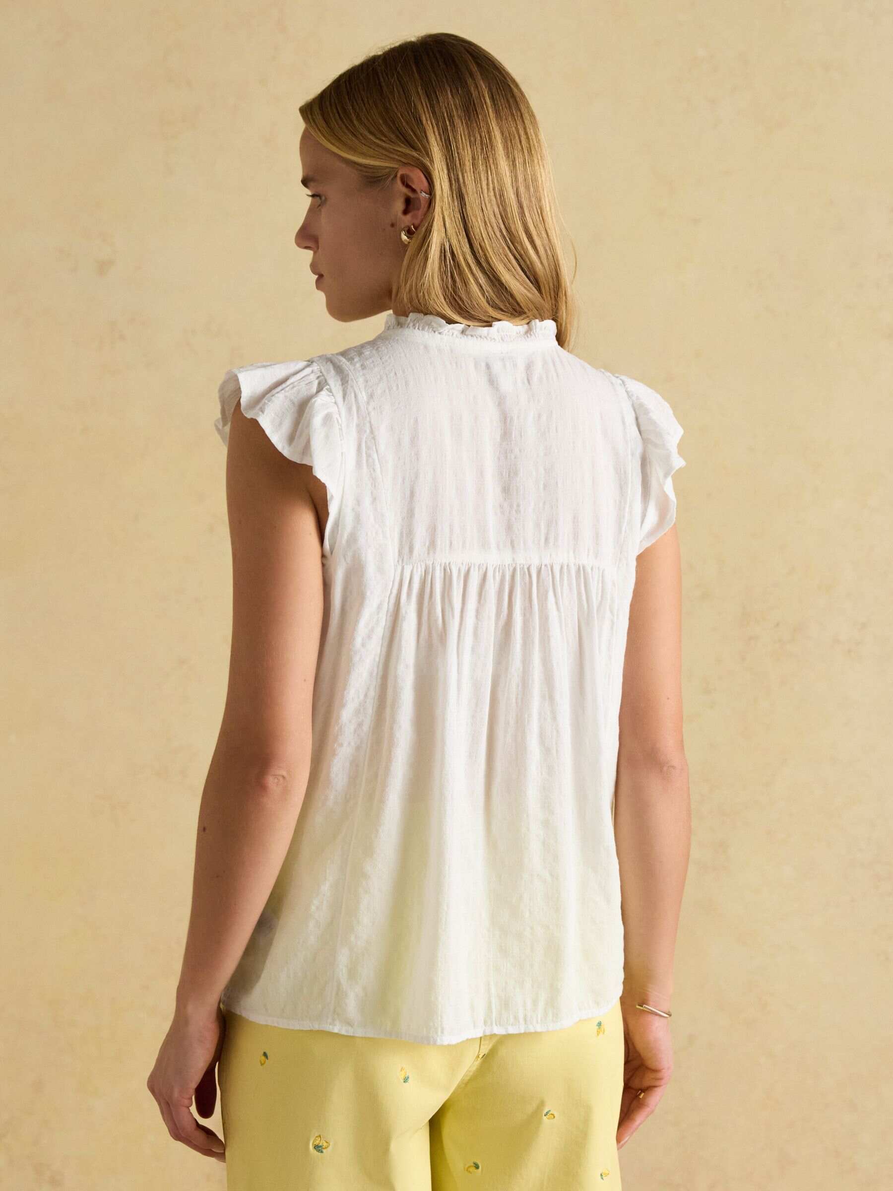 Nolan Black Sleeveless Smocked Blouse