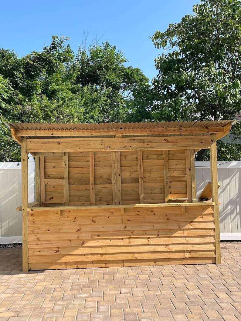 Bars To Yards US outdoor bar, patio, poolside bar, backyard fun, beer, family fun, tavern, sports bar, summer, patio furniture, garden fun,