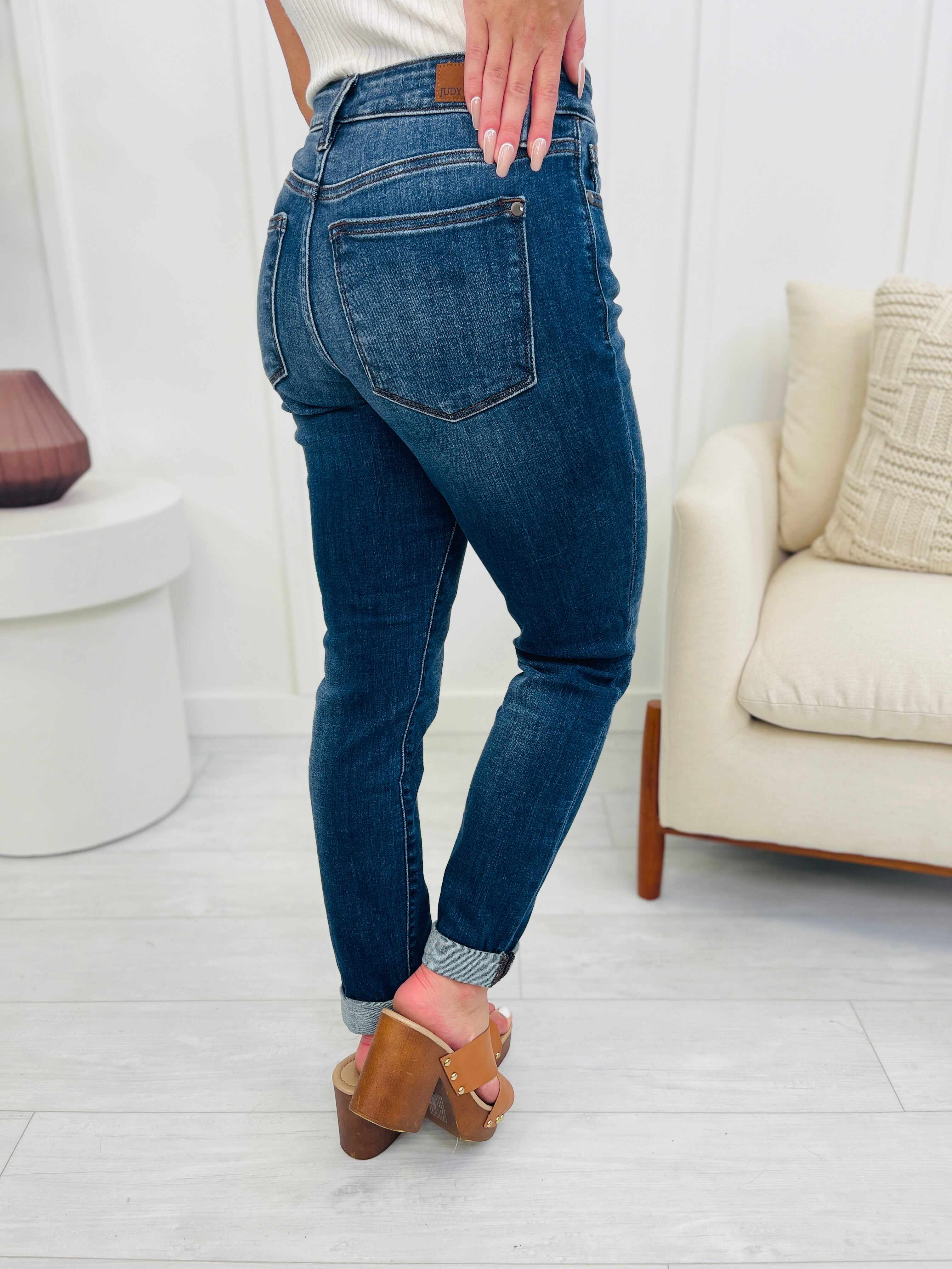 RESTOCK! Plus/Reg Simply Perfect Non Distressed Slim Fit Jeans