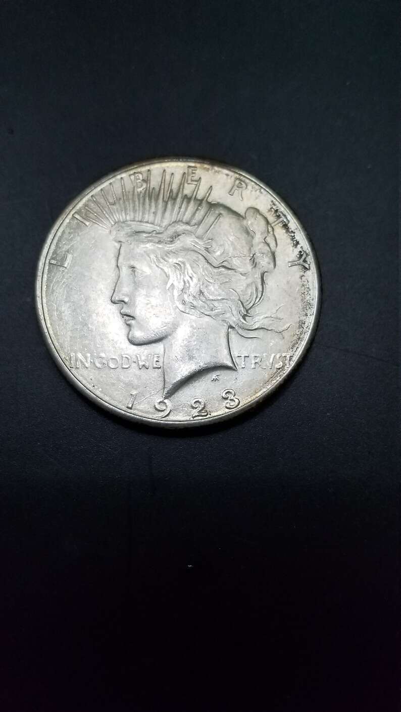1923 S  Silver Peace Dollar ! AU - Key date Lot# 304