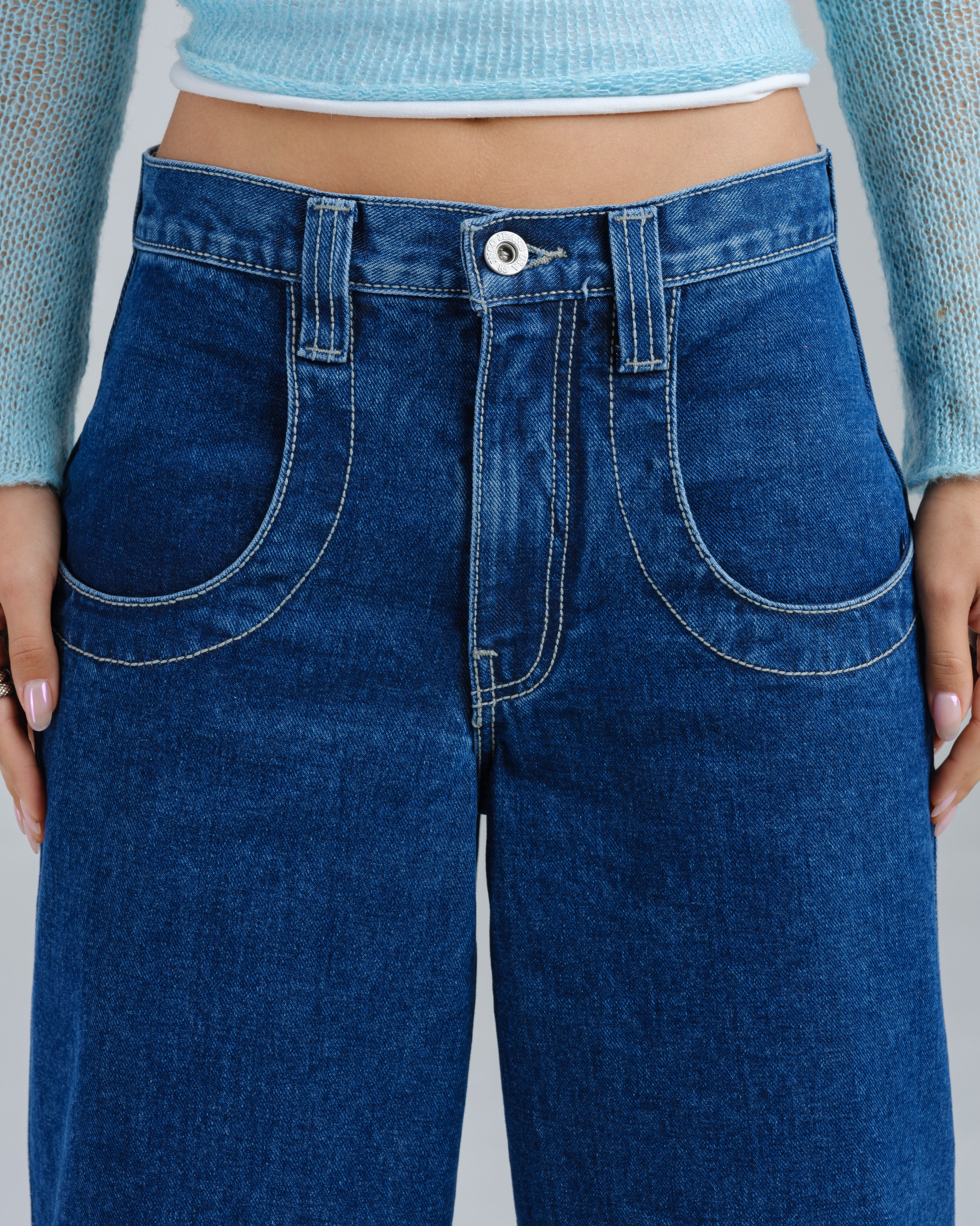 W Artistical Uprising. 26