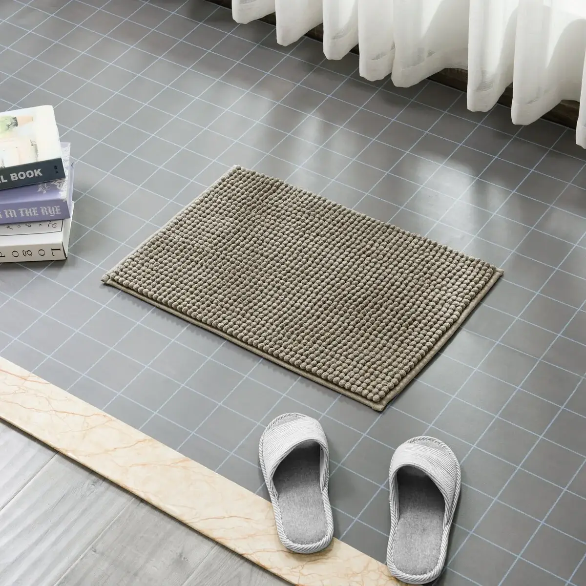 Subrtex Luxury Chenille Bath Rugs Soft Bathroom Mats