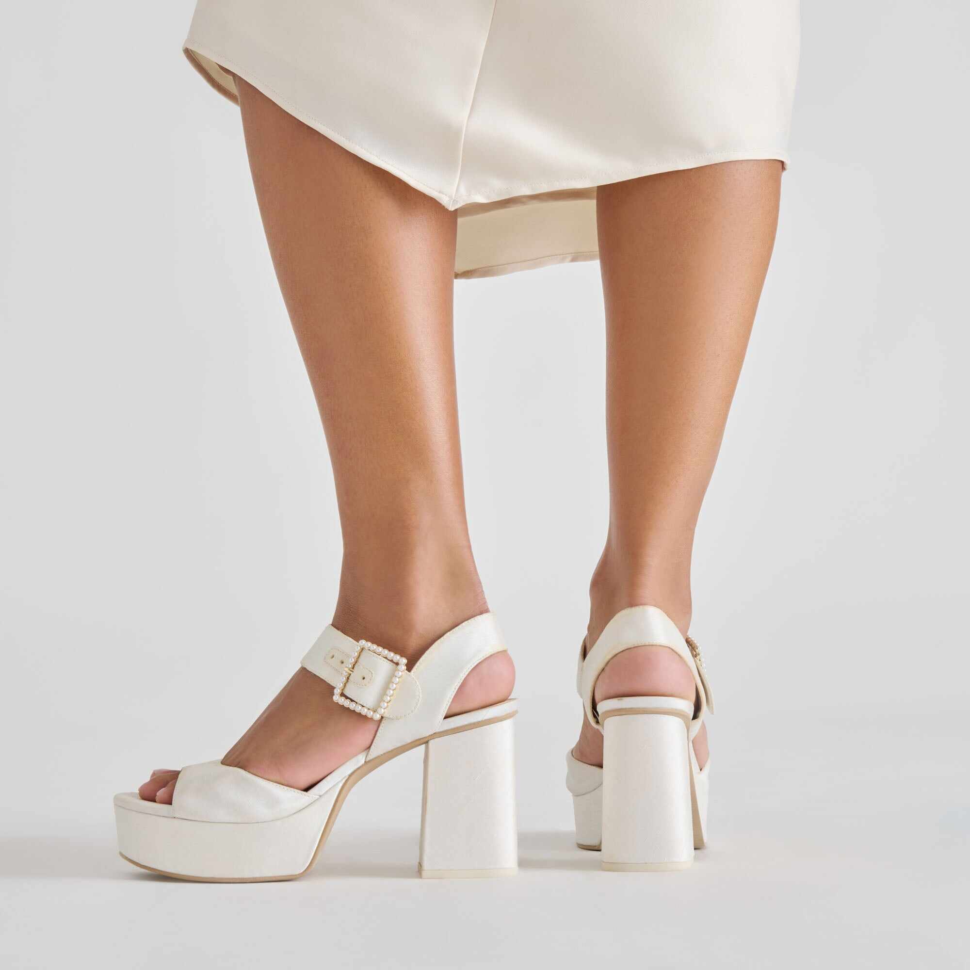 BOBBY PEARL HEELS WHITE PEARLS