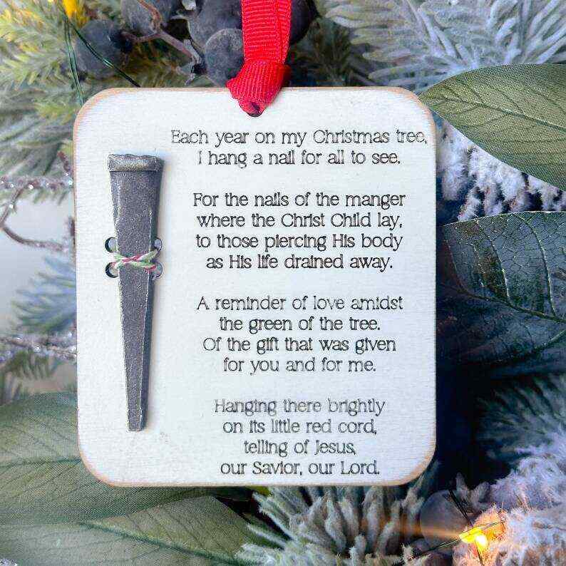 Christmas Nail Ornament | Christmas Present