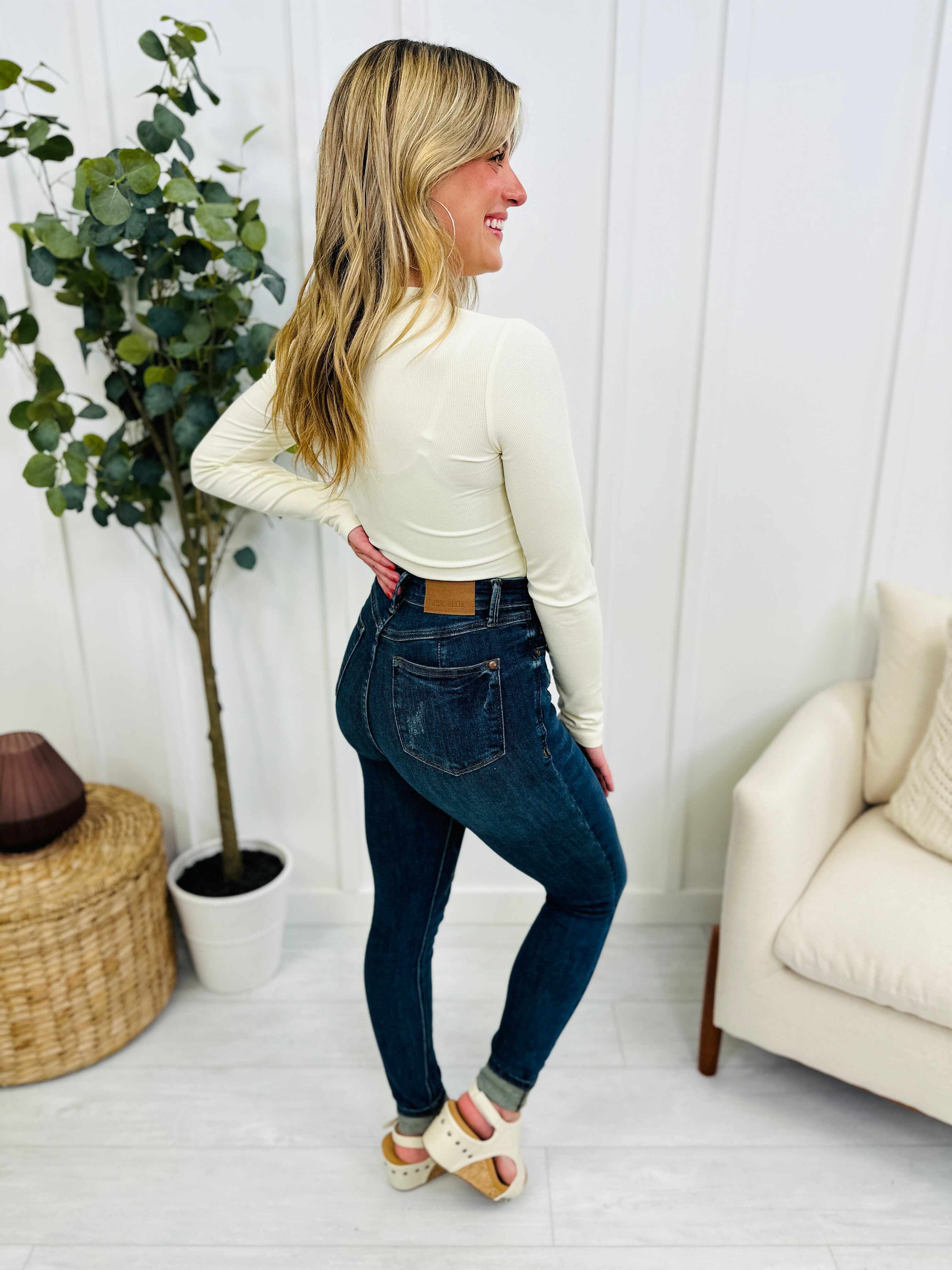 REG/CURVY Triple Trouble Tummy Control and Butt Lifting Skinny Jeans