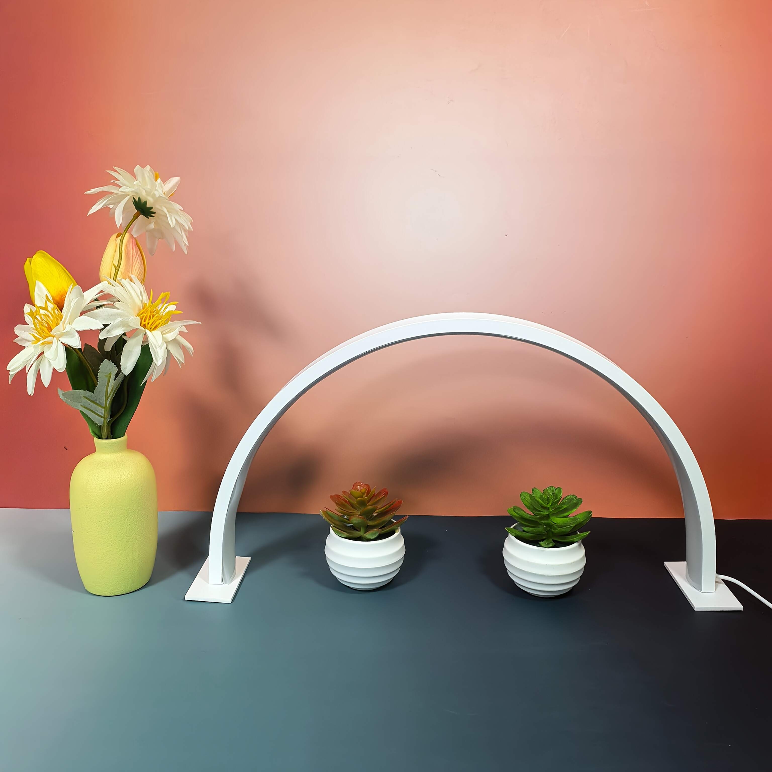 Adjustable LED Half-Moon Lamp, USB Powered, Three-Color Dimmable, Button Control, Arch-Shaped Desk Lamp, Suitable for Nail Salons, Eyelash Extensions And Craft Lighting