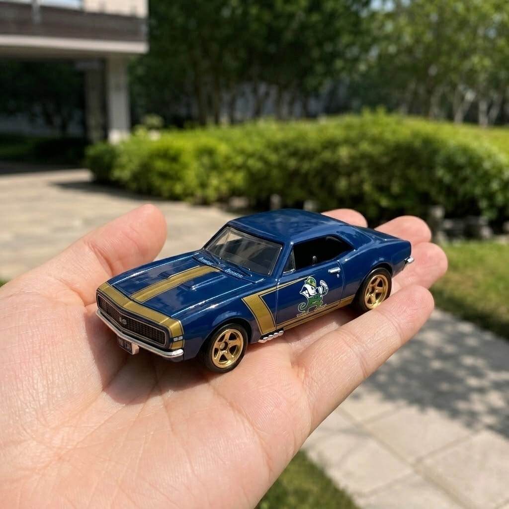 Hot Wheels Notre Dame Fighting Irish 139th Anniversary Chevrolet Camaro