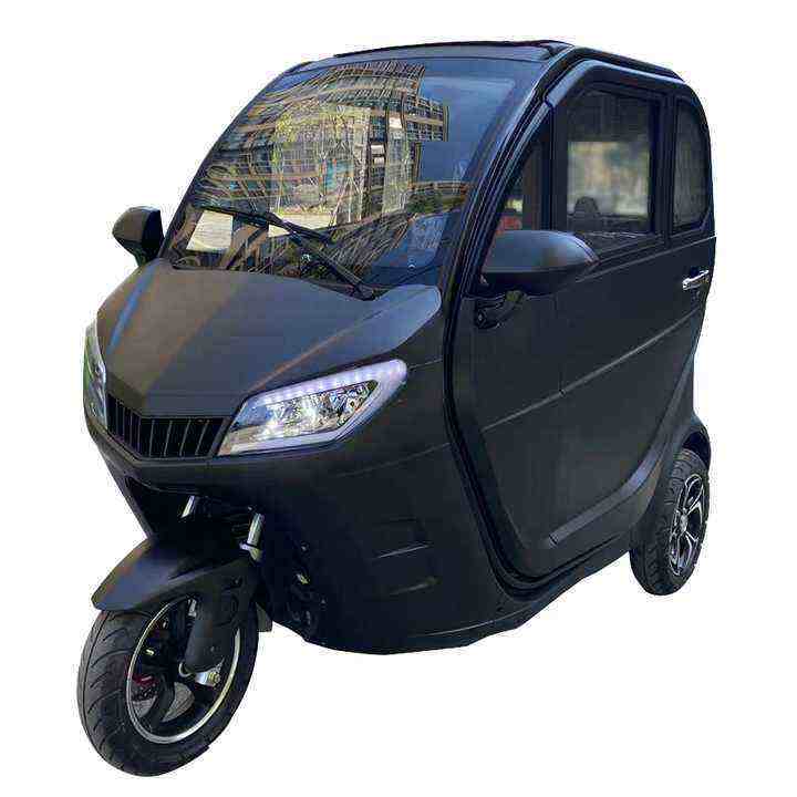 Family smart fully enclosed electric tricycle