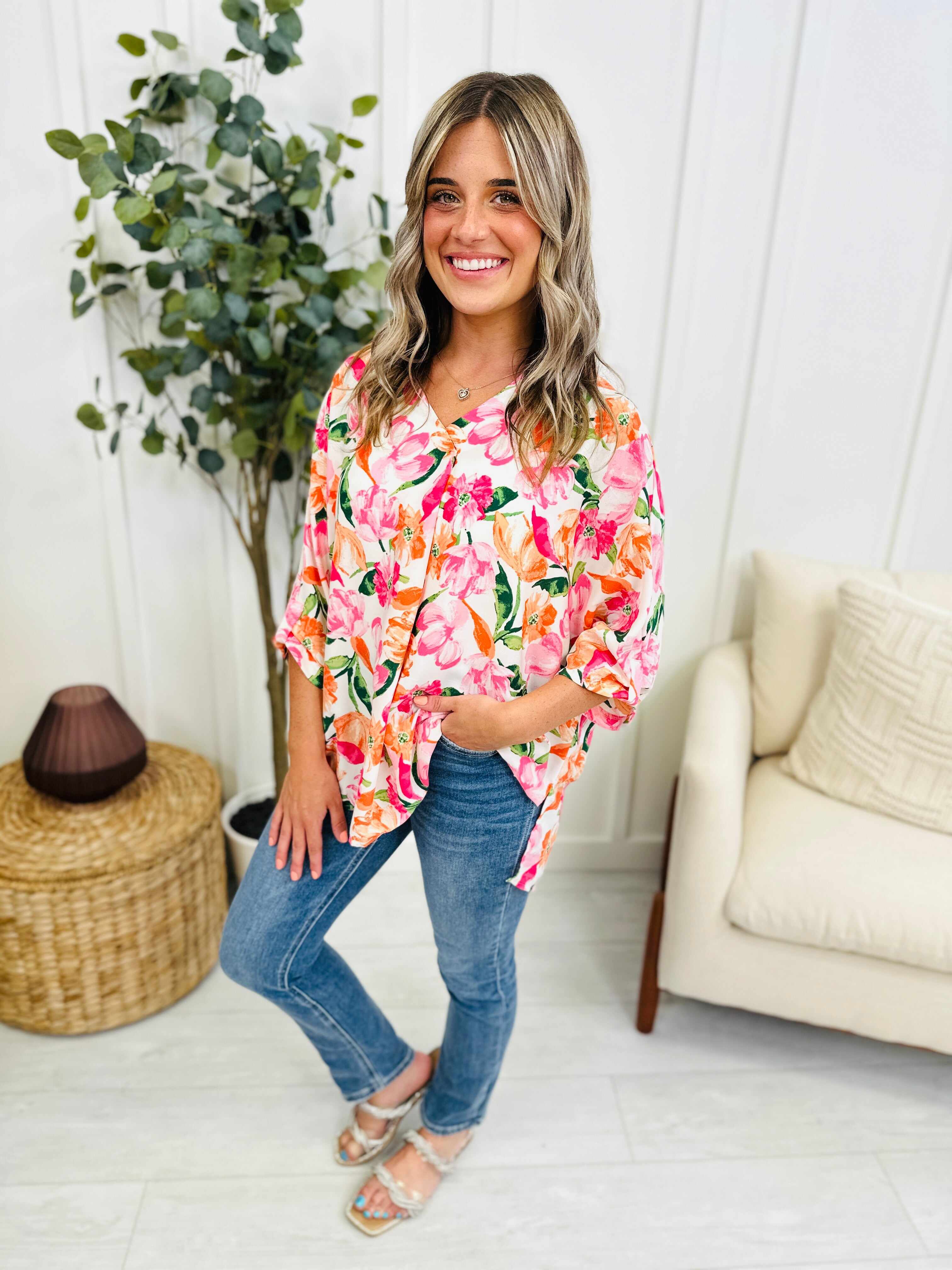 REG/CURVY Blossoming Rose Top