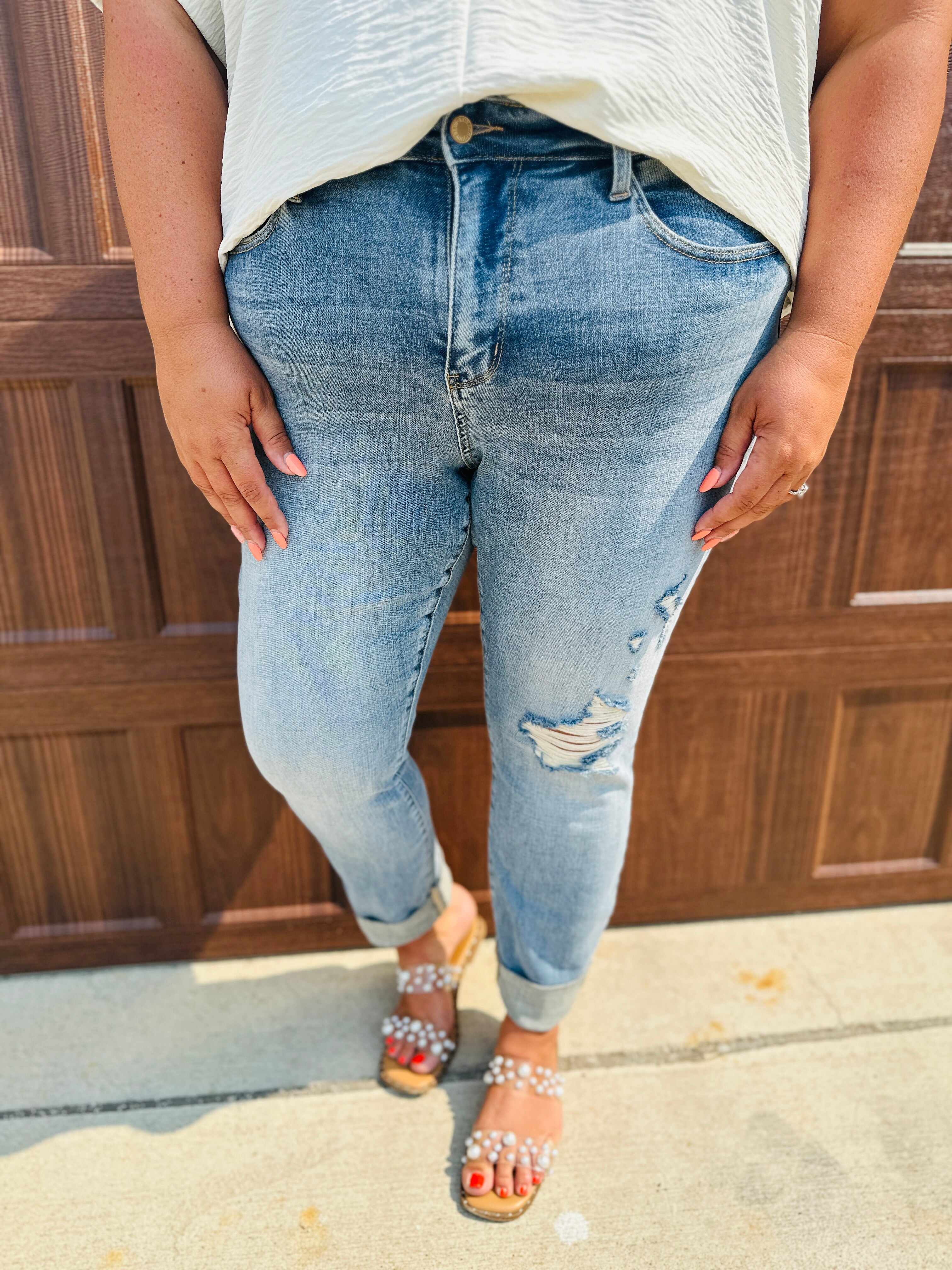 REG/CURVY Long Lost Boyfriend Mid Rise Long Inseam Boyfriend Jeans