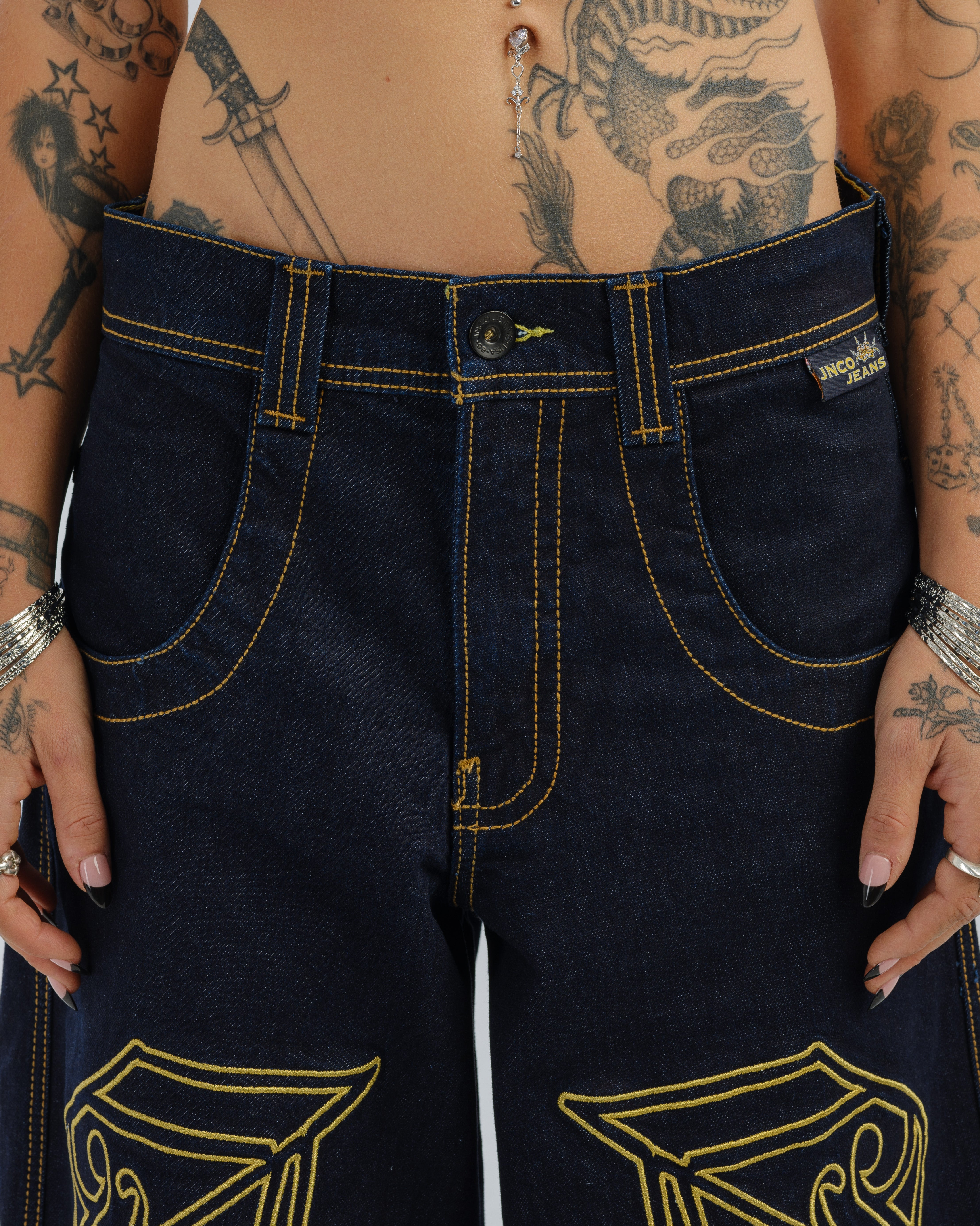 W1101 Royal Twin. 26