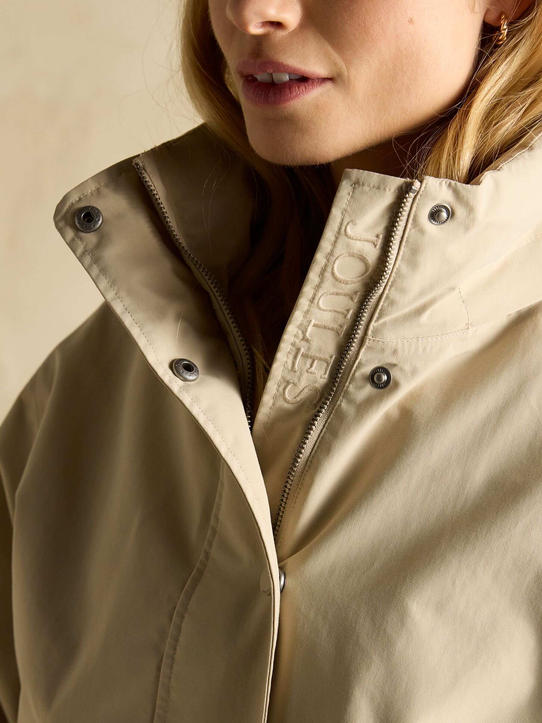 Hove Stone Waterproof Windbreaker With Packable Hood