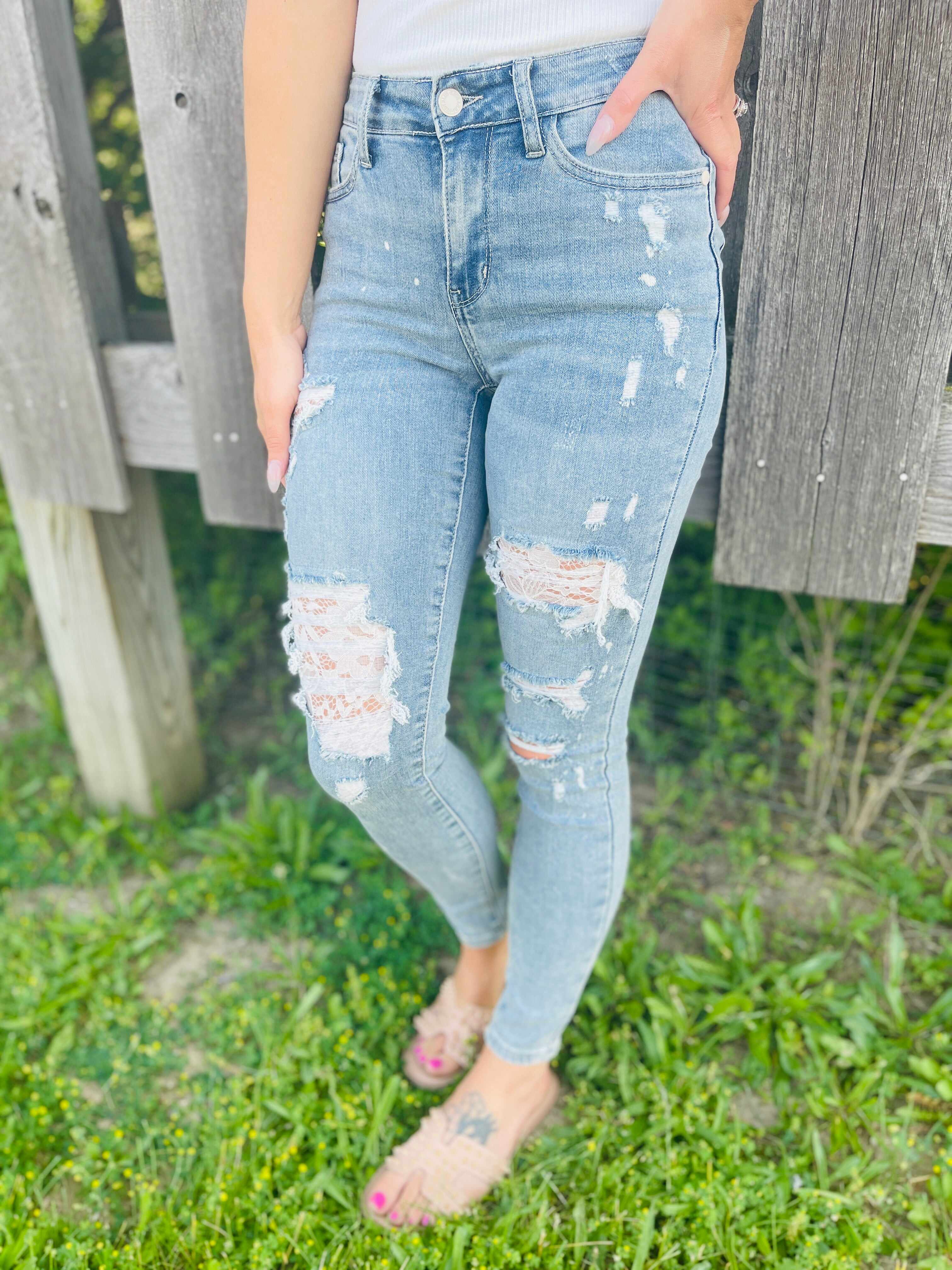 PLUS/REG All Laced Up Lace Patch Skinny Jeans